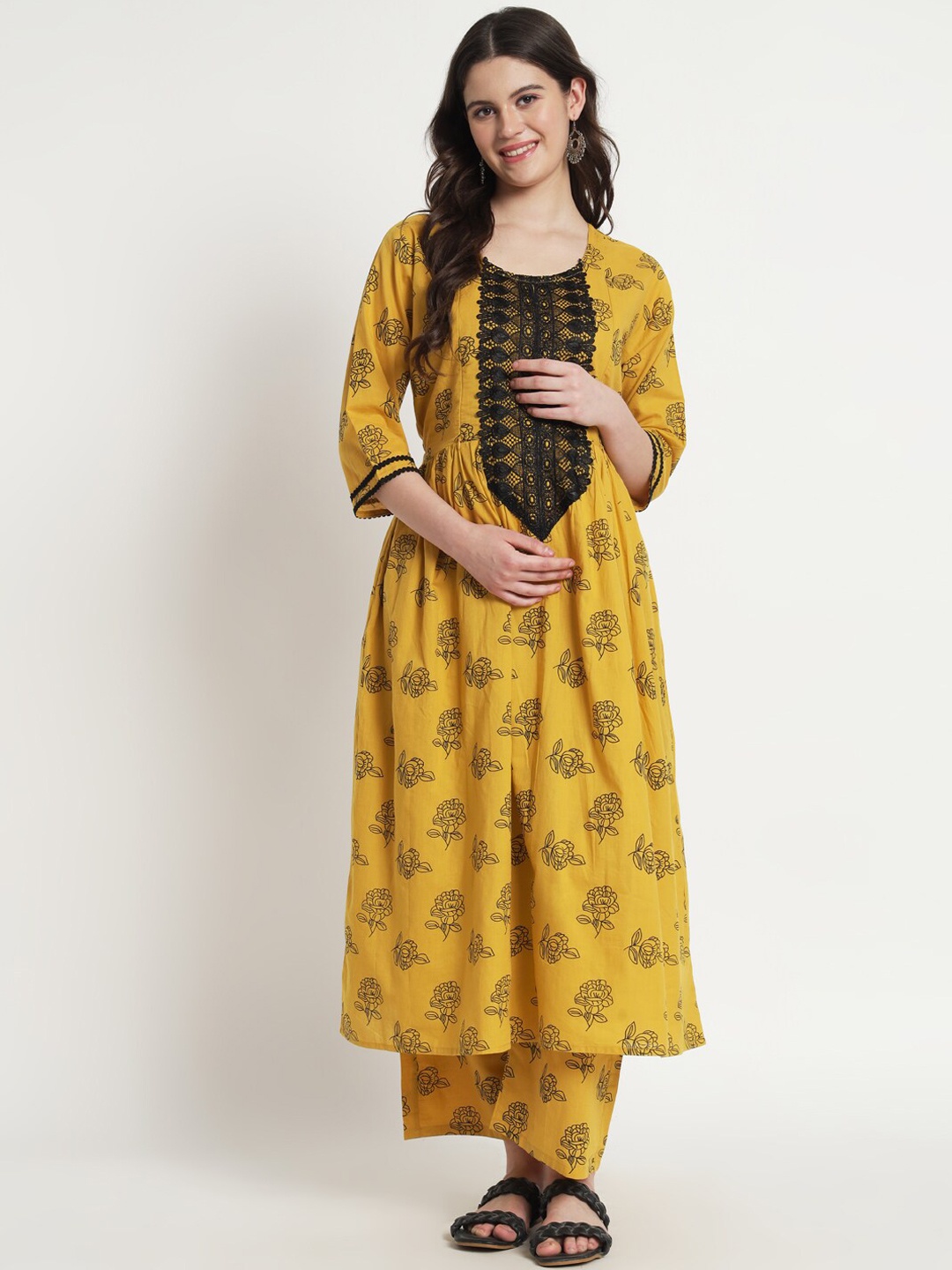 Aujjessa Floral Printed Pure Cotton Maternity Feeding Kurta With Trousers, Mustard
Aujjessa Floral Printed Pure Cotton Maternity Feeding Kurta With Trousers, Mustard