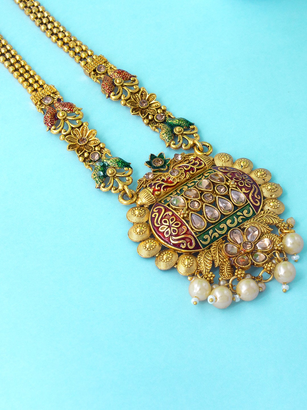 PRIVIU Gold-Plated Pearl & Kundan Stone Long Necklace With Earring Jewellery Set
PRIVIU Gold-Plated Pearl & Kundan Stone Long Necklace With Earring Jewellery Set
