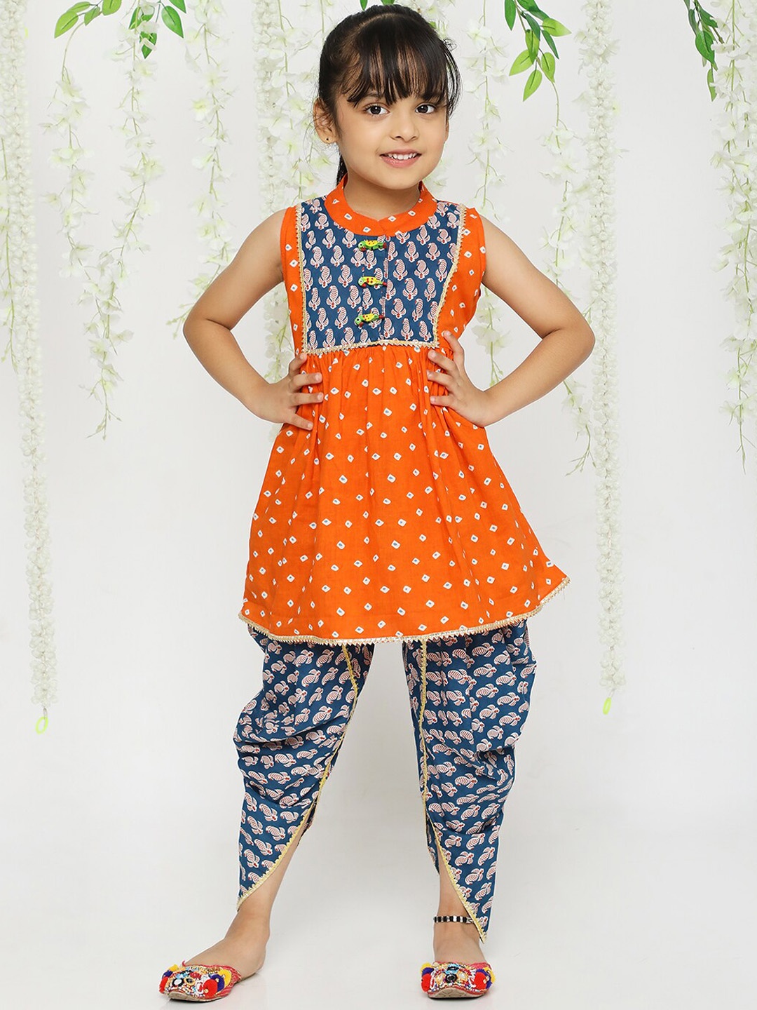 KID1 Girls Bandhani Printed Empire Gotta Patti Pure Cotton Kurti With Dhoti Pants, Orange
KID1 Girls Bandhani Printed Empire Gotta Patti Pure Cotton Kurti With Dhoti Pants, Orange