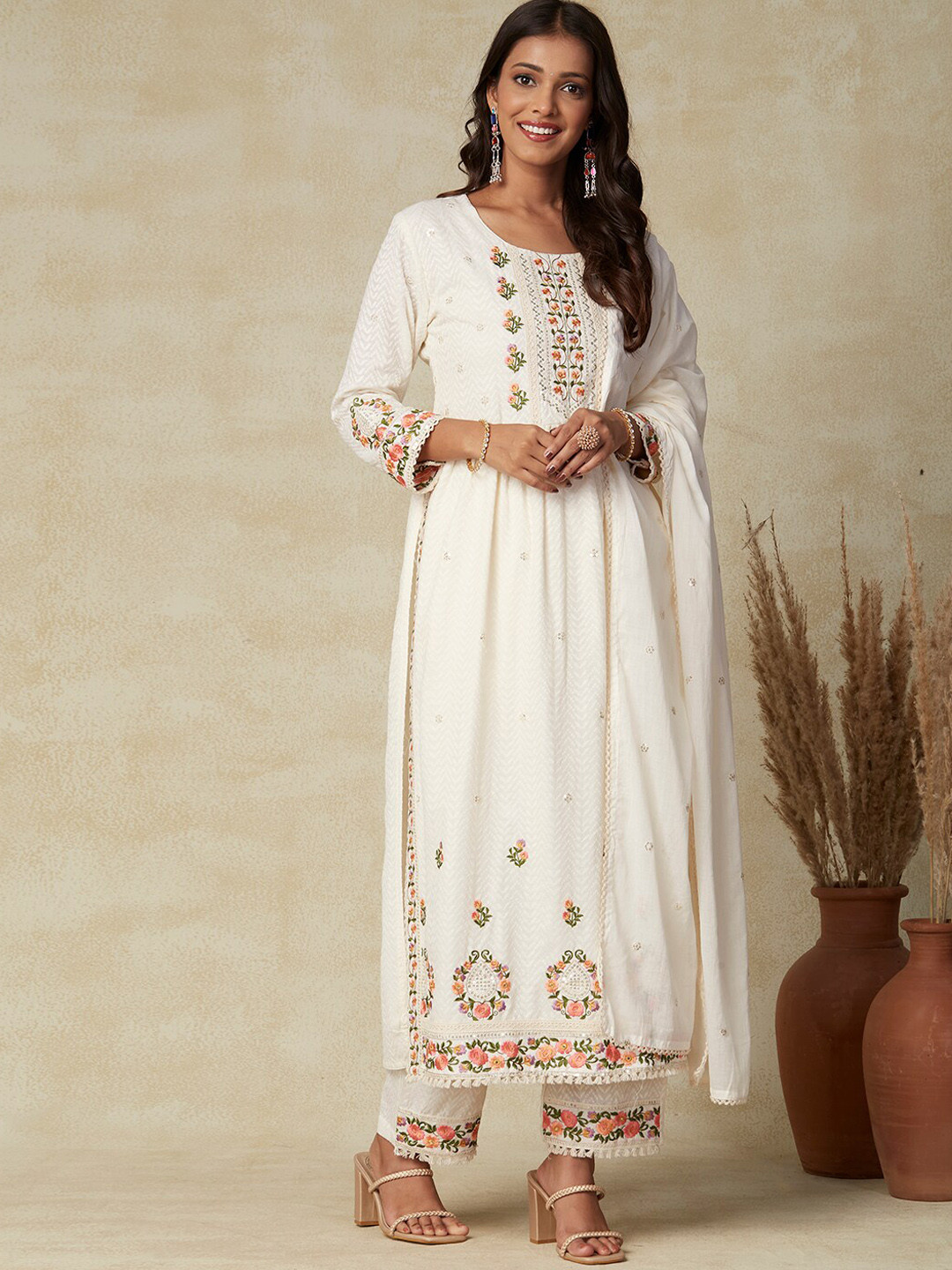 FASHOR Floral Embroidered Pleated Pure Cotton Kurta with Trousers & With Dupatta, Off white
FASHOR Floral Embroidered Pleated Pure Cotton Kurta with Trousers & With Dupatta, Off white