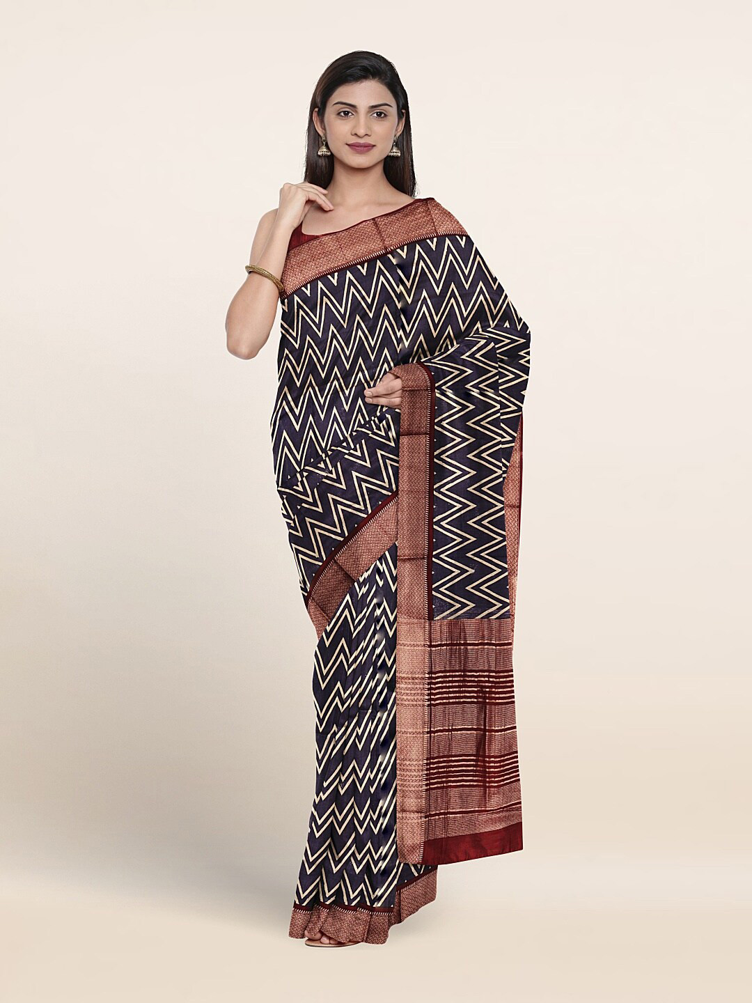 Pothys Striped Printed Pure Cotton Saree, Navy blue 
Pothys Striped Printed Pure Cotton Saree, Navy blue