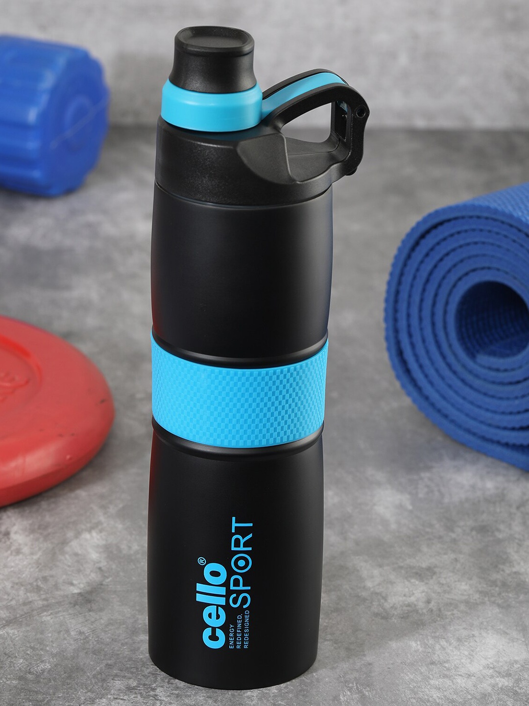 Cello Force Blue & Black Leak Proof & Double Wall Water Bottle With Anti-Slip Grip 500ml
Cello Force Blue & Black Leak Proof & Double Wall Water Bottle With Anti-Slip Grip 500ml