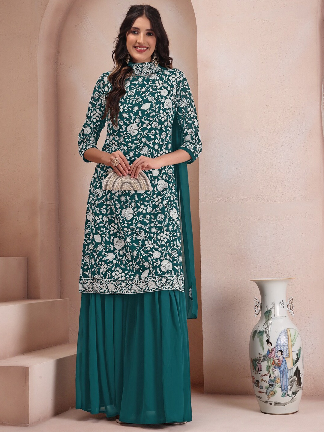 Inddus Floral Embroidered Regular Thread Work Kurta with Sharara & Dupatta, Green
Inddus Floral Embroidered Regular Thread Work Kurta with Sharara & Dupatta, Green