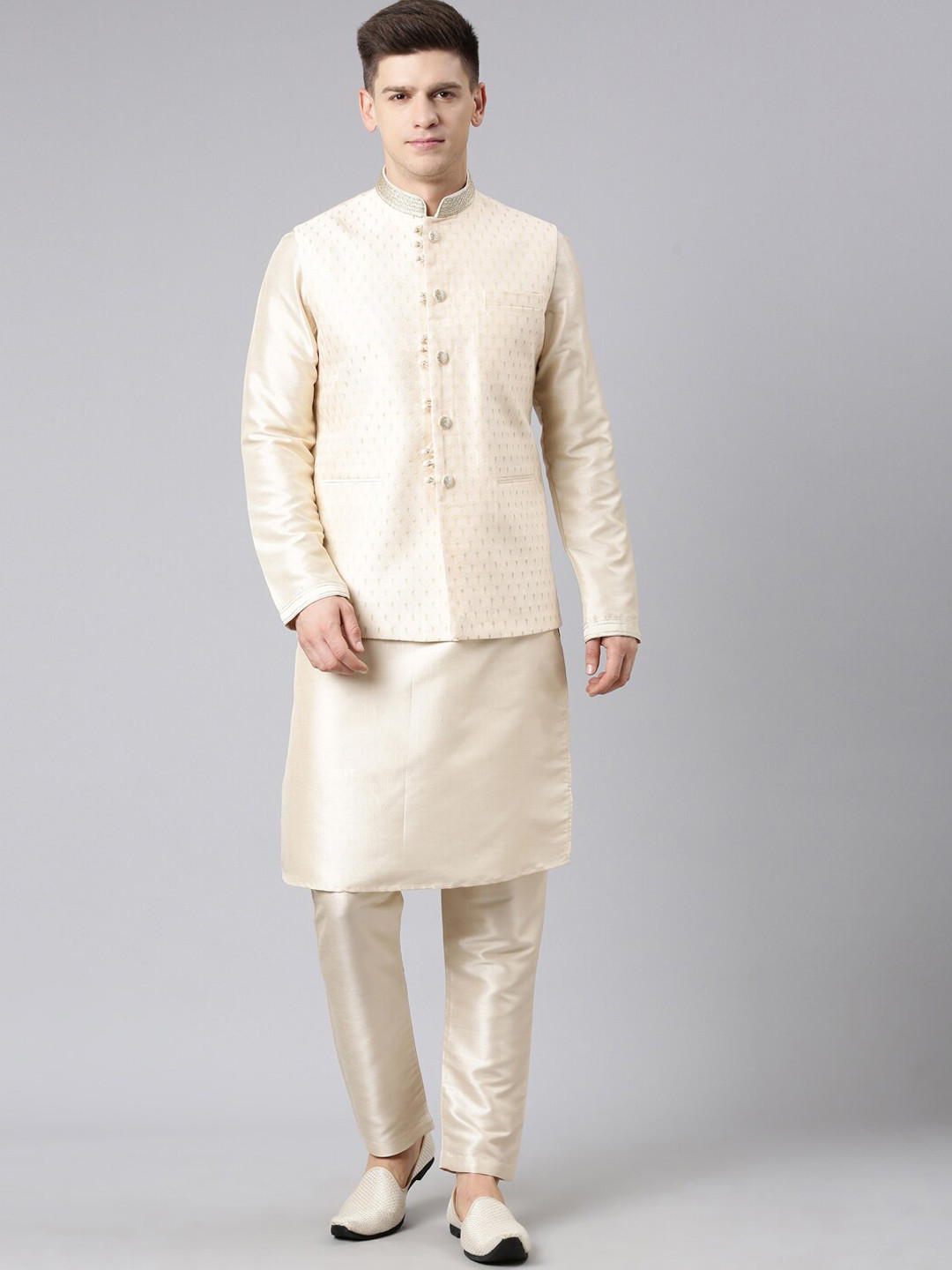 TheEthnic Co Regular Kurta with Pyjamas & Jacket, Pink 
TheEthnic Co Regular Kurta with Pyjamas & Jacket, Pink