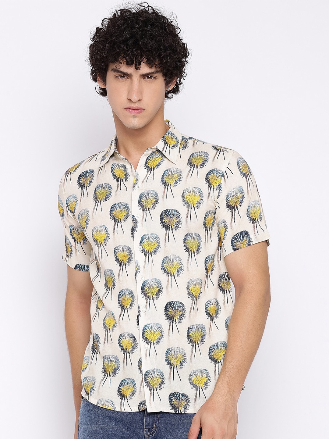Shurtz N Skurtz Relaxed Floral Printed Spread Collar Regular Fit Cotton Casual Shirt, Off white
Shurtz N Skurtz Relaxed Floral Printed Spread Collar Regular Fit Cotton Casual Shirt, Off white