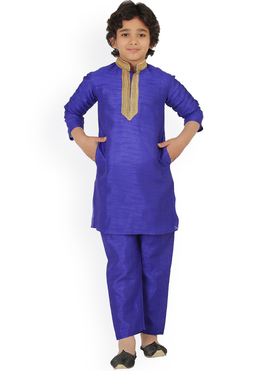 BAESD Boys Band Collar Long Sleeves Thread Work Detailed Dupion Silk Kurta with Pyjamas, Blue
BAESD Boys Band Collar Long Sleeves Thread Work Detailed Dupion Silk Kurta with Pyjamas, Blue
