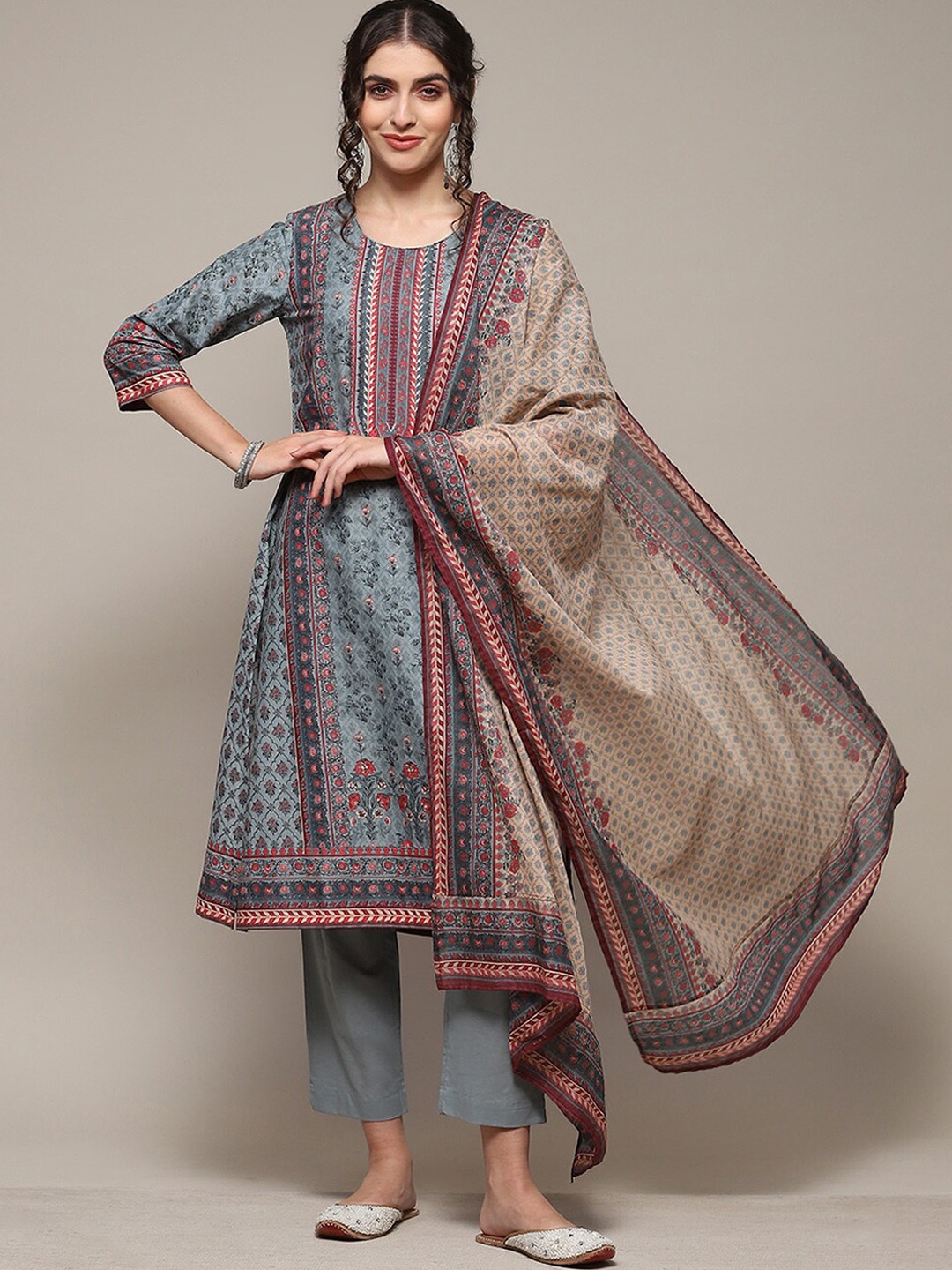 Biba Floral Printed Round Neck Regular Pure Cotton Kurta & Trousers With Dupatta, Blue
Biba Floral Printed Round Neck Regular Pure Cotton Kurta & Trousers With Dupatta, Blue