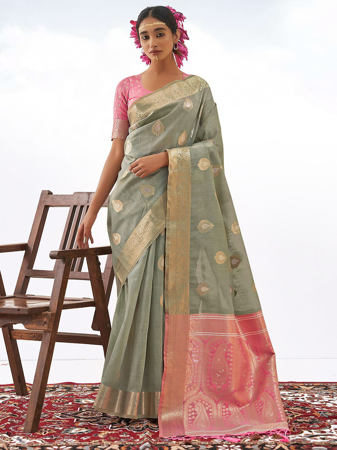 Mitera Ethnic Motifs Woven Design Zari Banarasi Saree, Grey
Mitera Ethnic Motifs Woven Design Zari Banarasi Saree, Grey