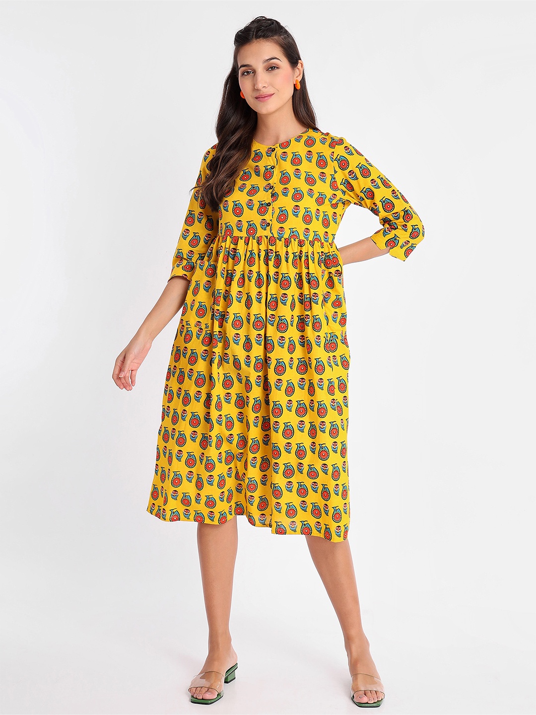 Beyoung Ethnic Motifs Printed Gathered or Pleated Cotton Fit & Flare Ethnic Dress, Yellow
Beyoung Ethnic Motifs Printed Gathered or Pleated Cotton Fit & Flare Ethnic Dress, Yellow