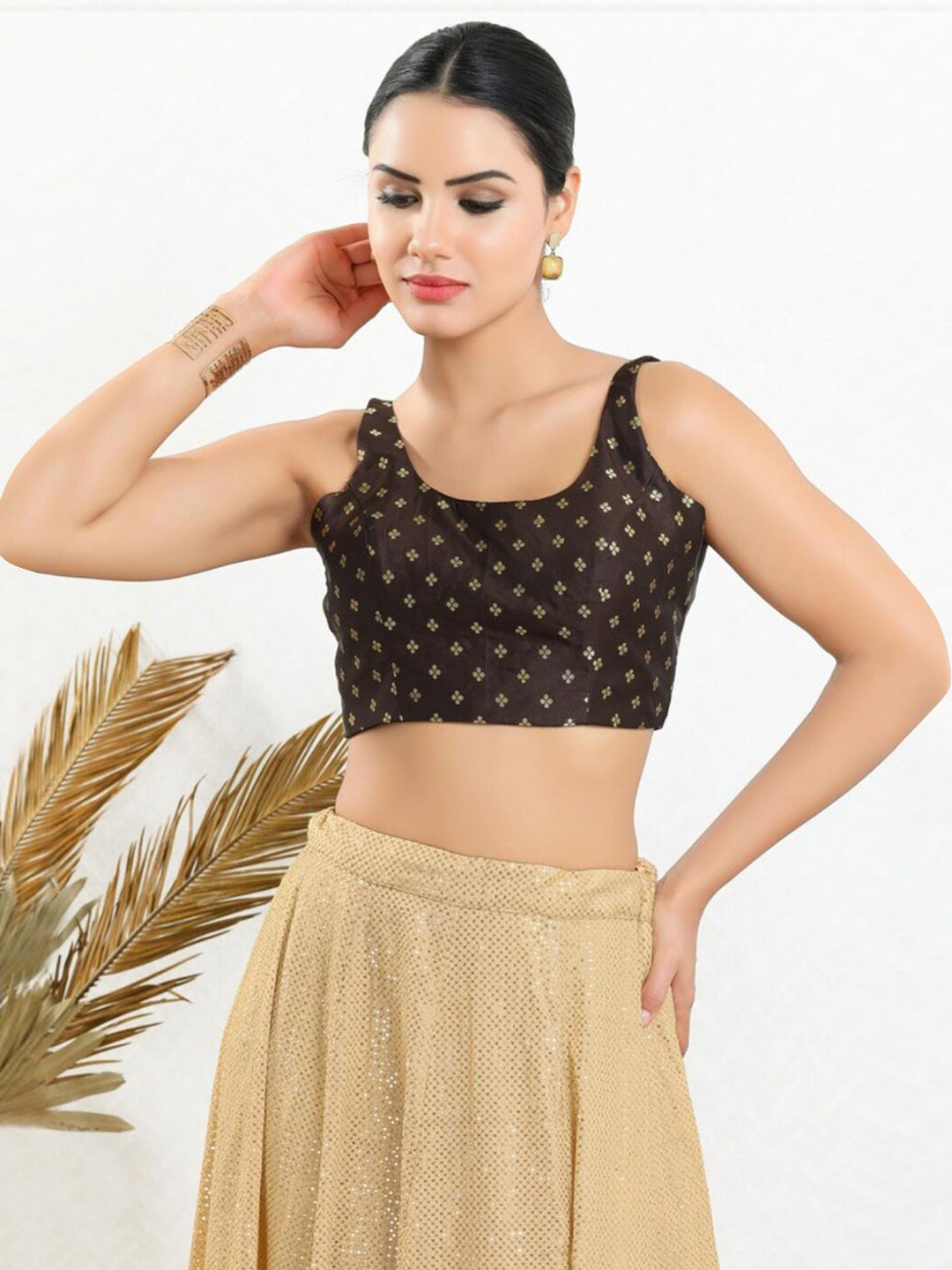 SALWAR STUDIO Floral Printed Silk Readymade Saree Blouse, Brown 
SALWAR STUDIO Floral Printed Silk Readymade Saree Blouse, Brown