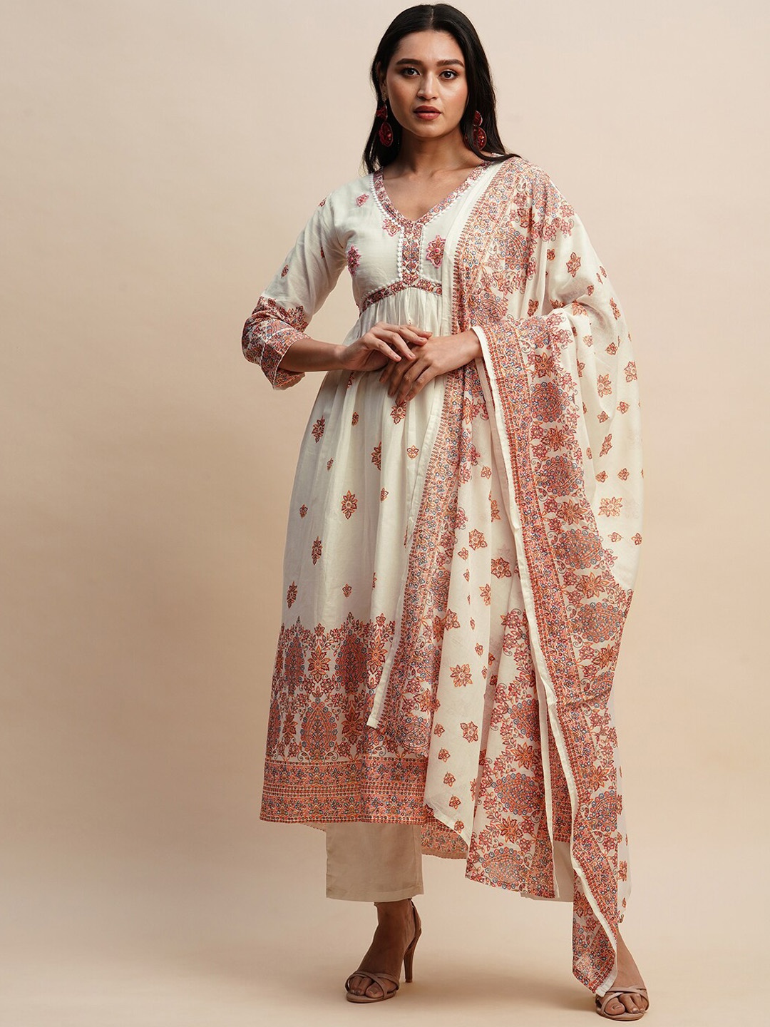 Sangria White & Peach Embroidered Empire Pure-Cotton A-Line Kurta With Trouser & Dupatta
Sangria White & Peach Embroidered Empire Pure-Cotton A-Line Kurta With Trouser & Dupatta