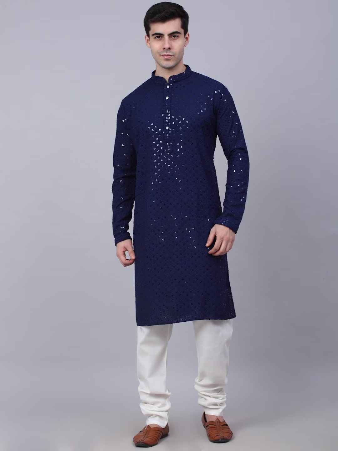 Angroop Floral Self Design Mandarin Collar Sequinned Kurta With Churidar, Navy blue
Angroop Floral Self Design Mandarin Collar Sequinned Kurta With Churidar, Navy blue