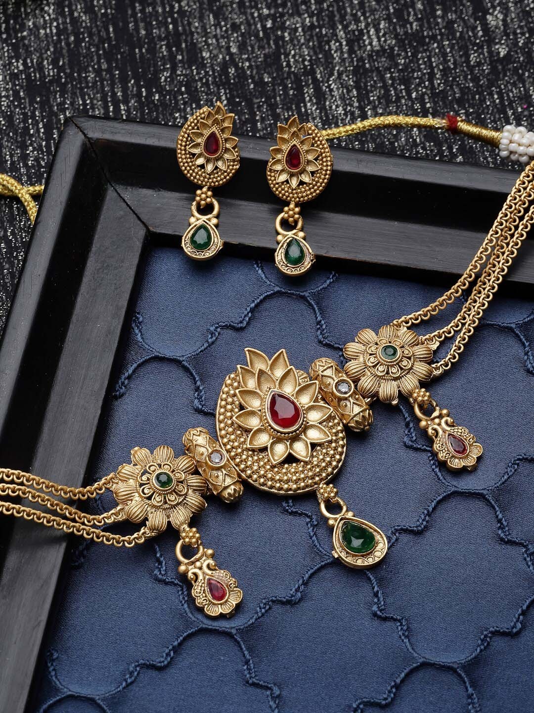 Sukkhi Gold Plated & Kundan Studed Jewellery Set