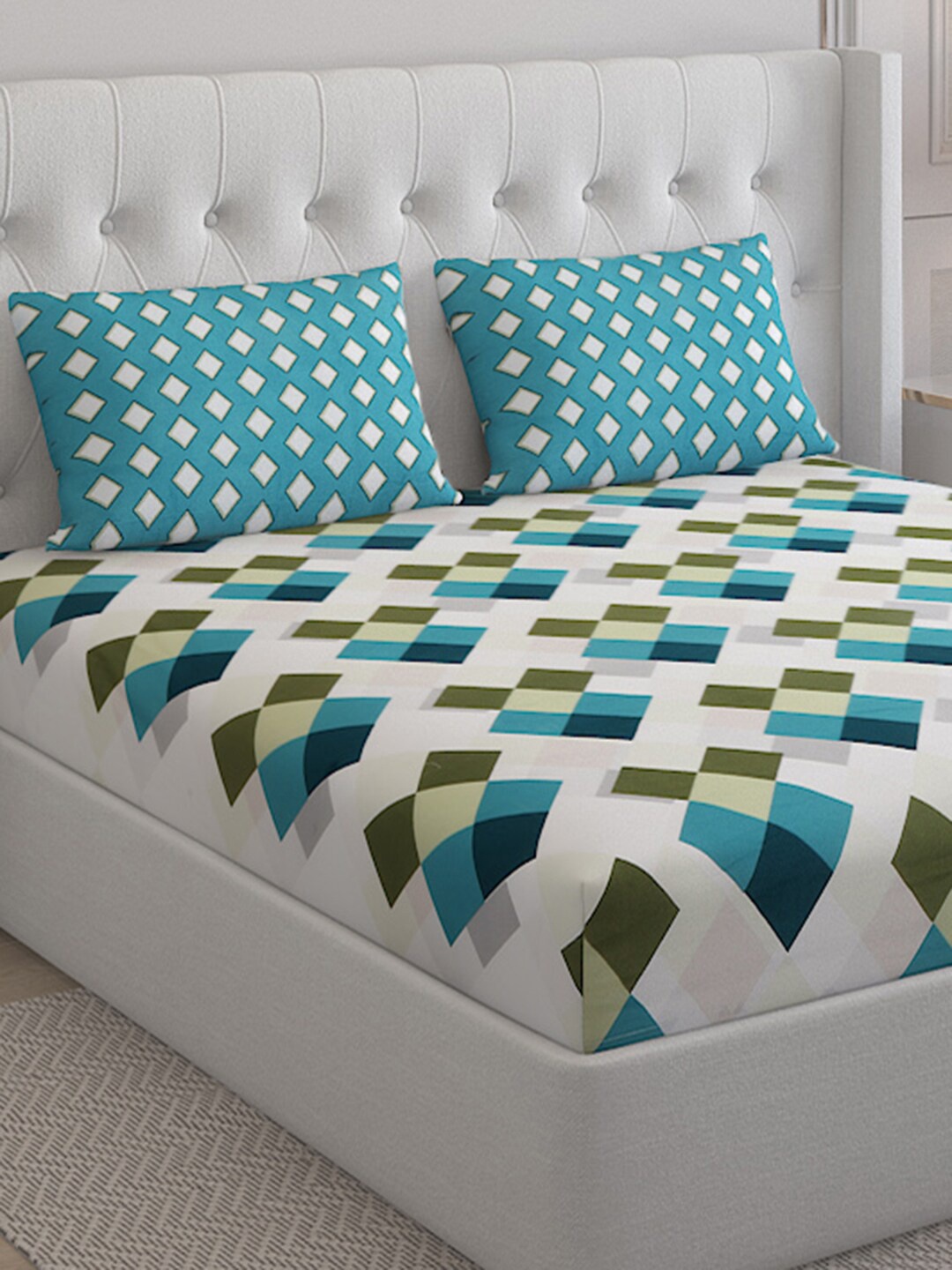 Monte Carlo Sailsbury White & Green Geometric Cotton 152TC King Bedsheet & 2 Pillow Covers
Monte Carlo Sailsbury White & Green Geometric Cotton 152TC King Bedsheet & 2 Pillow Covers
