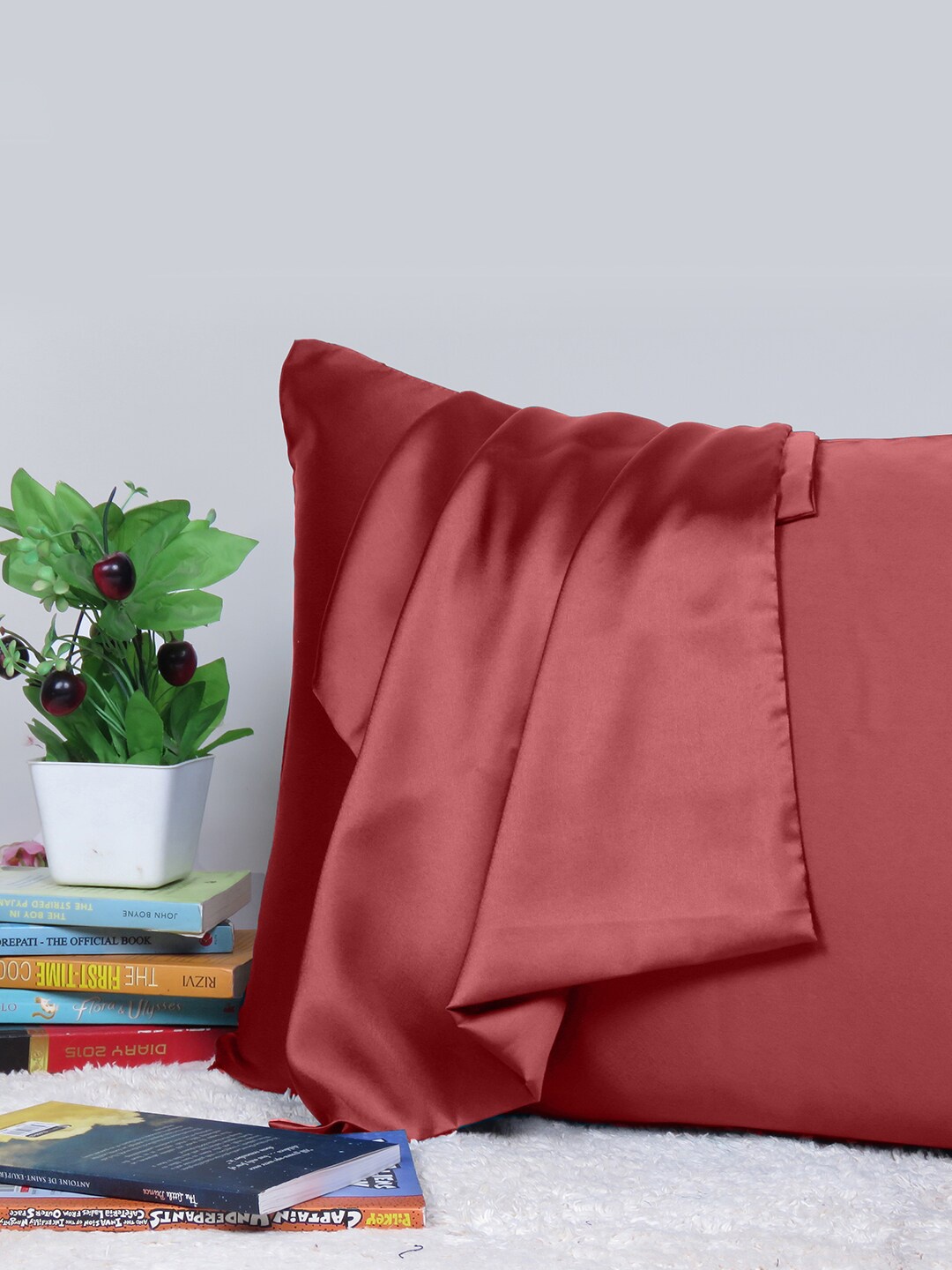 OUSSUM Riara Red Satin Rectangular Pillow Cover
