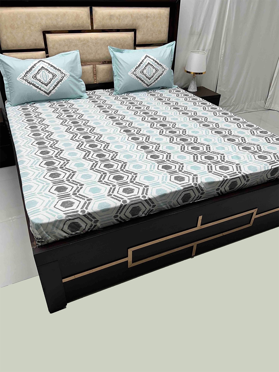 Pure Decor Lifestyle Blue Geometric Pure Cotton 400 TC King Bedsheet with 2 Pillow Covers
Pure Decor Lifestyle Blue Geometric Pure Cotton 400 TC King Bedsheet with 2 Pillow Covers