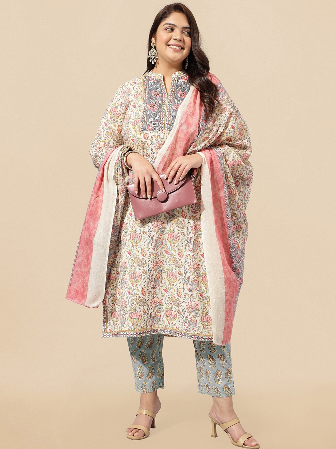 MIRCHI FASHION Cream-Coloured Plus Size Printed Pure Cotton Kurta & Trousers With Dupatta
MIRCHI FASHION Cream-Coloured Plus Size Printed Pure Cotton Kurta & Trousers With Dupatta