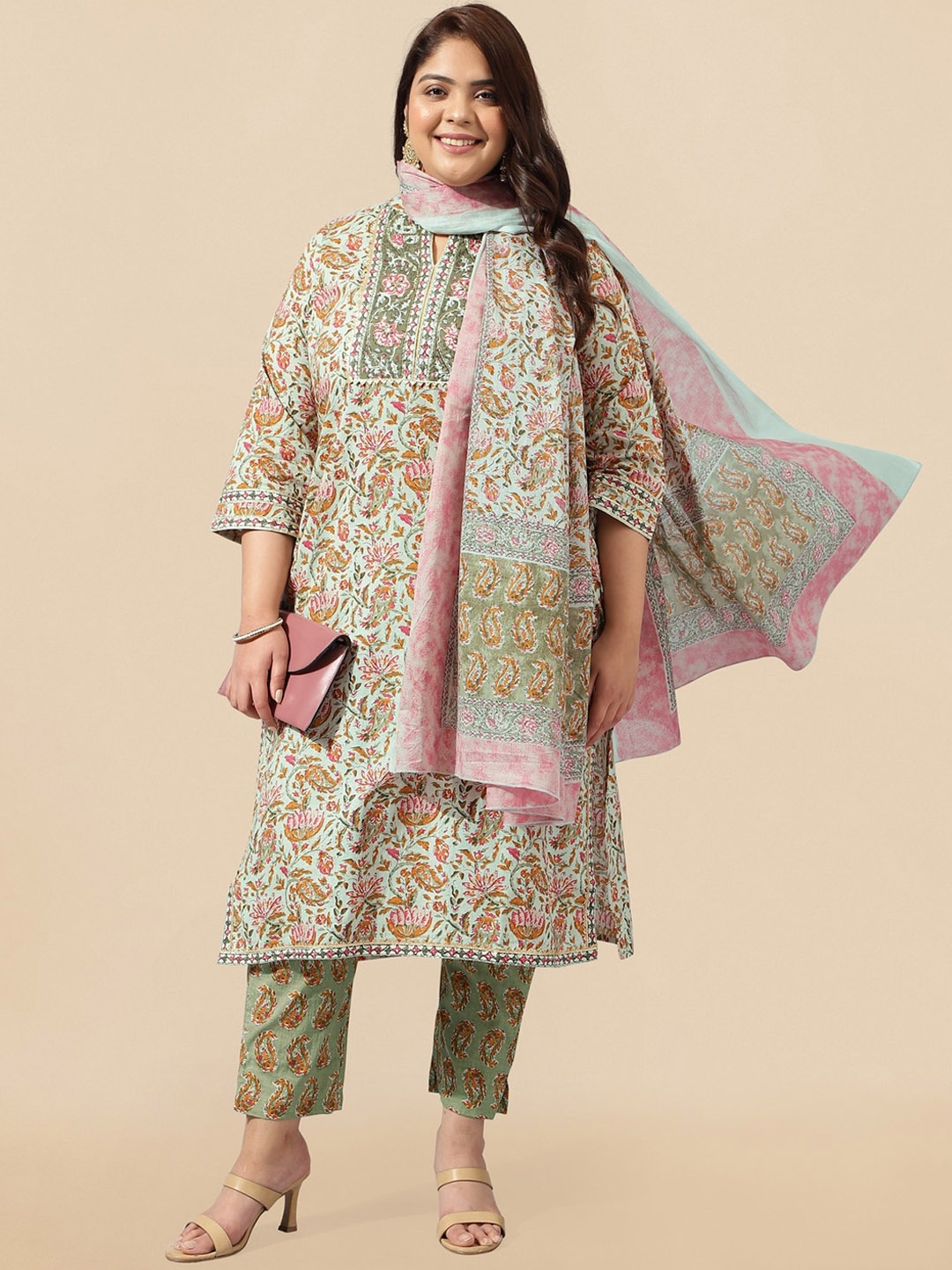 MIRCHI FASHION Olive Green Plus Size Printed Pure Cotton Kurta & Trousers With Dupatta
MIRCHI FASHION Olive Green Plus Size Printed Pure Cotton Kurta & Trousers With Dupatta