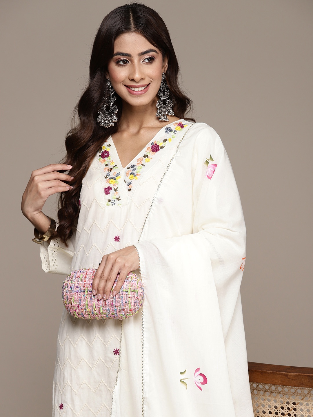 Ishin Women Floral Embroidered Thread Work Pure Cotton Kurta with Trousers & With Dupatta, Off white
Ishin Women Floral Embroidered Thread Work Pure Cotton Kurta with Trousers & With Dupatta, Off white