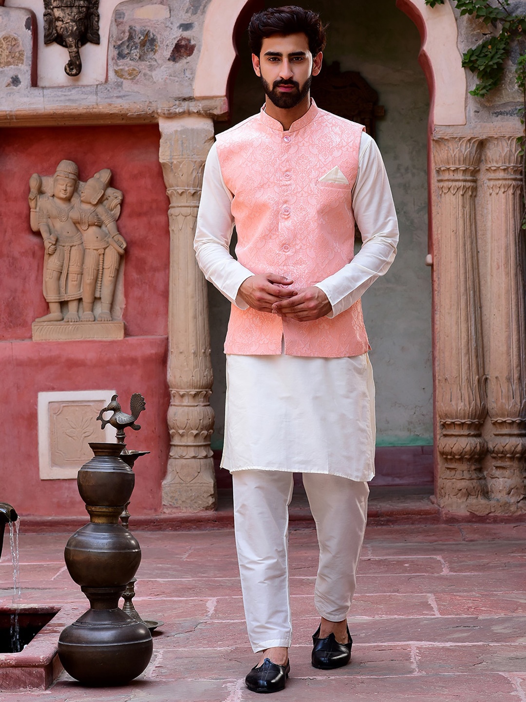 HOUSE OF DEYANN Embroidered Regular Pure Cotton Kurta with Churidar & Nehru Jacket, Pink
HOUSE OF DEYANN Embroidered Regular Pure Cotton Kurta with Churidar & Nehru Jacket, Pink