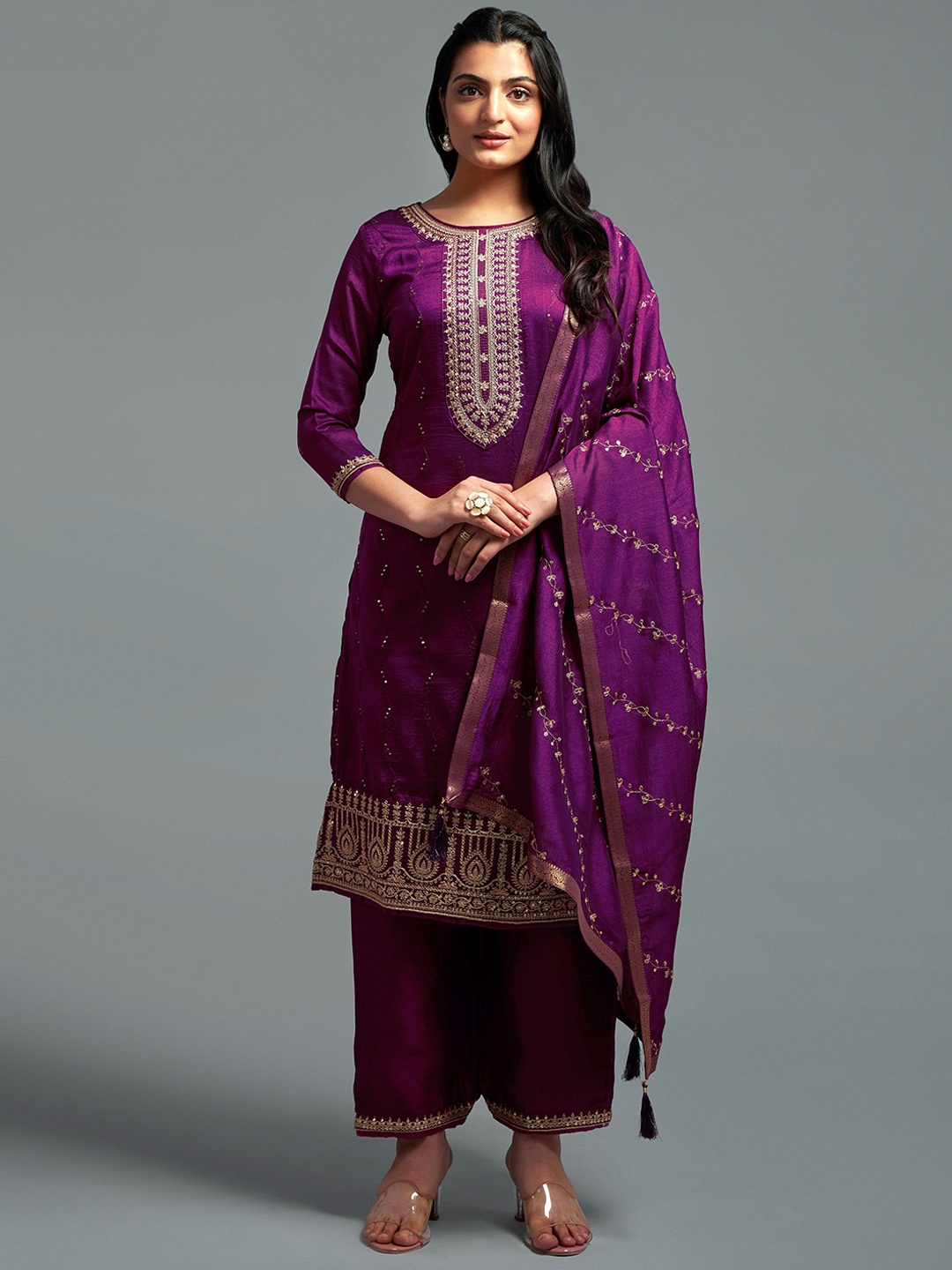 Navlik Ethnic Motifs Embroidered Regular Sequinned Kurta With Palazzos & With Dupatta, Purple
Navlik Ethnic Motifs Embroidered Regular Sequinned Kurta With Palazzos & With Dupatta, Purple