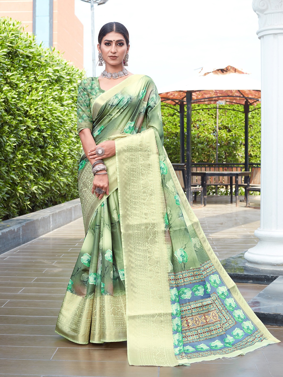 all about you Floral Printed Silk Blend Saree, Green