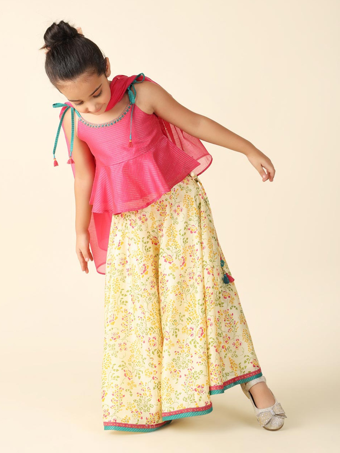 Fabindia Girls Woven Design Ready to Wear Lehenga & Blouse With Dupatta, Pink
Fabindia Girls Woven Design Ready to Wear Lehenga & Blouse With Dupatta, Pink
