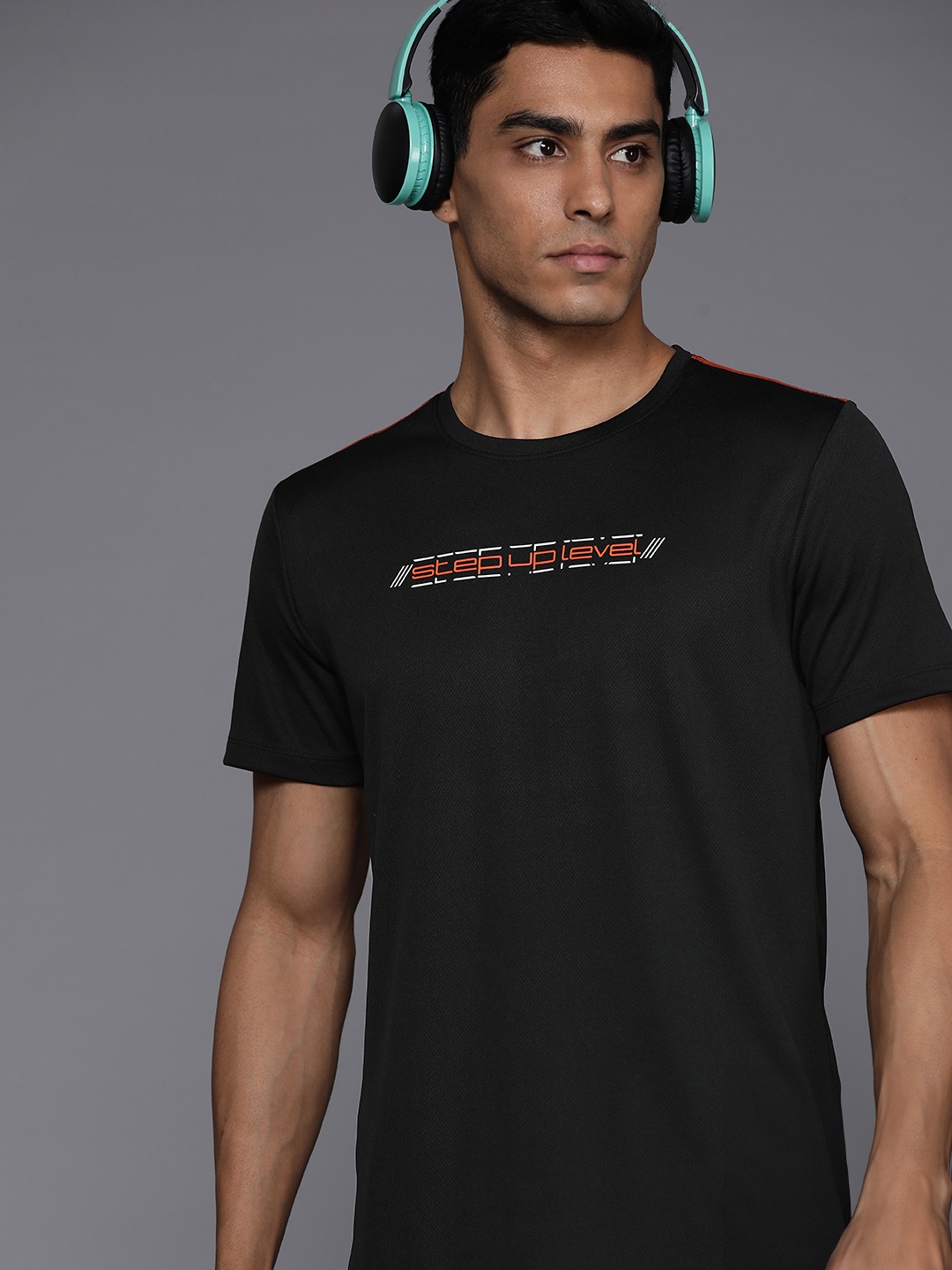 HRX by Hrithik Roshan Typography Printed Reflective Detailed Rapid-Dry Running T-shirt, Black
HRX by Hrithik Roshan Typography Printed Reflective Detailed Rapid-Dry Running T-shirt, Black