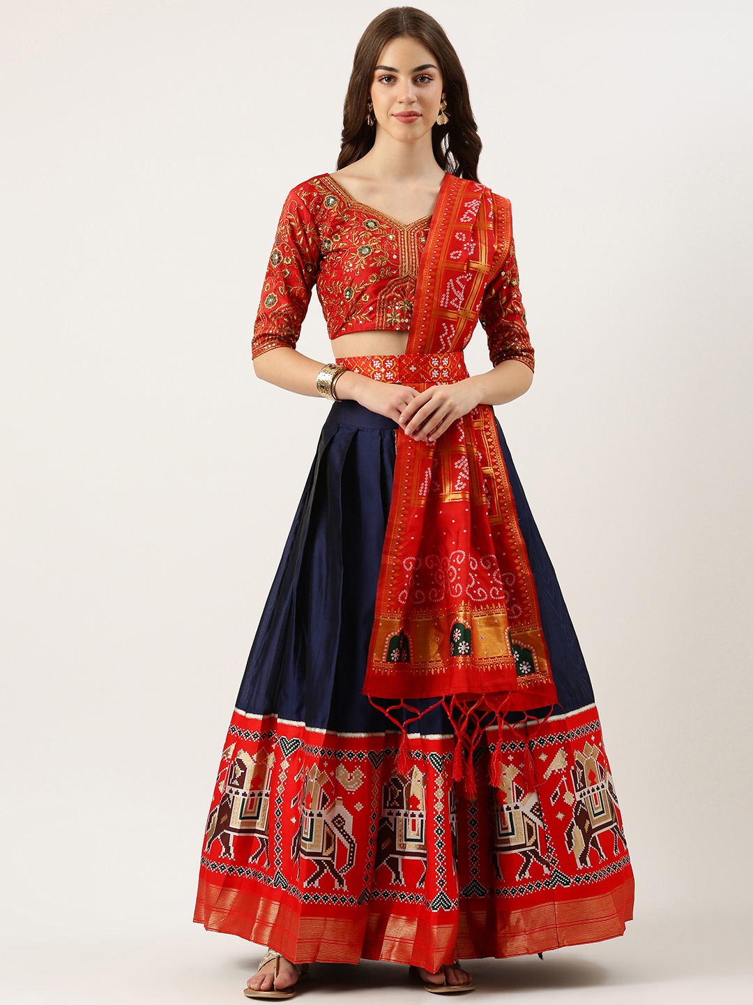 Fabcartz Embroidered Sequinned Semi-Stitched Lehenga & Unstitched Blouse With Dupatta, Navy blue
Fabcartz Embroidered Sequinned Semi-Stitched Lehenga & Unstitched Blouse With Dupatta, Navy blue