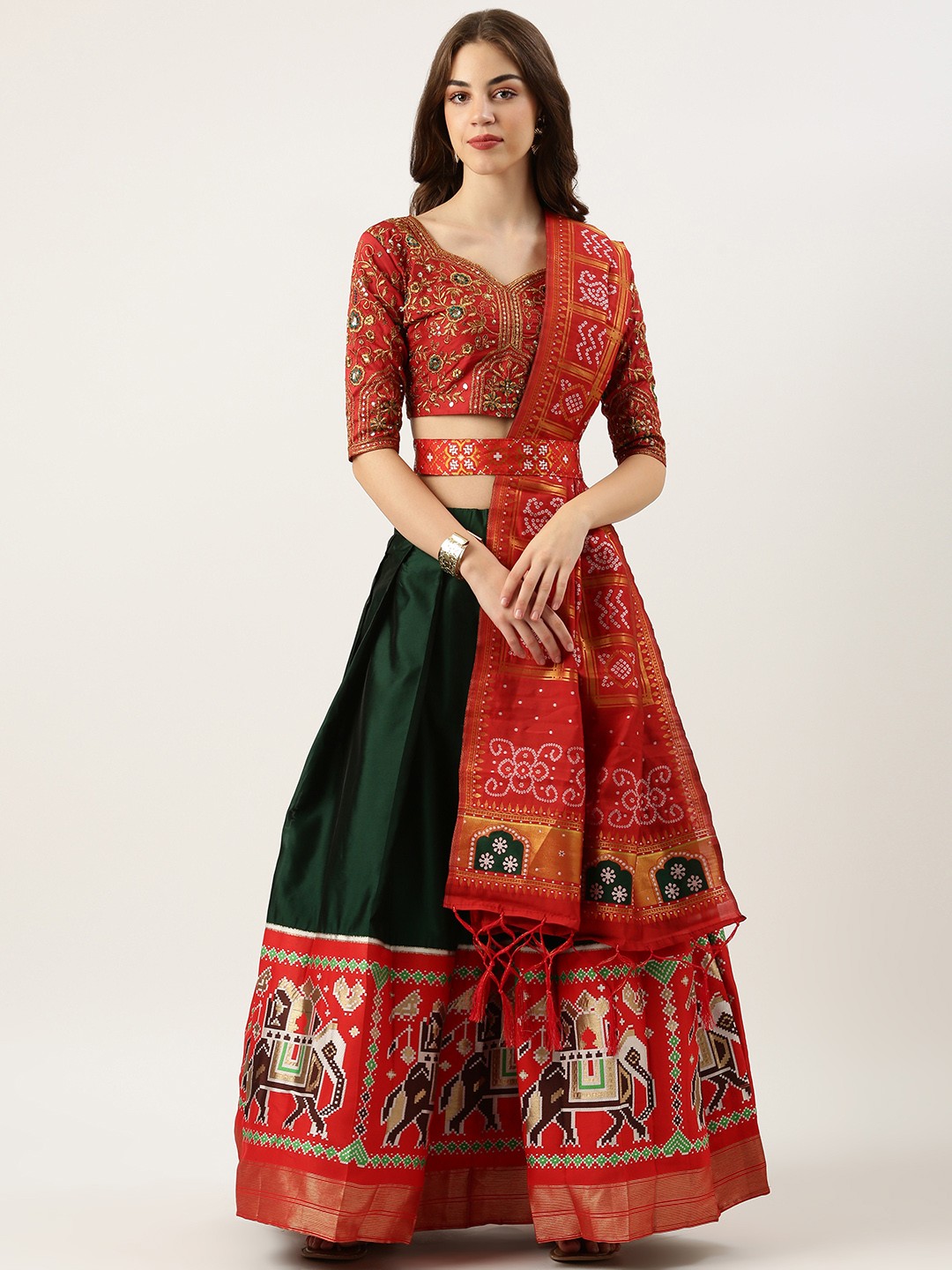 Fabcartz Embroidered Sequinned Semi-Stitched Lehenga & Unstitched Blouse With Dupatta, Green
Fabcartz Embroidered Sequinned Semi-Stitched Lehenga & Unstitched Blouse With Dupatta, Green