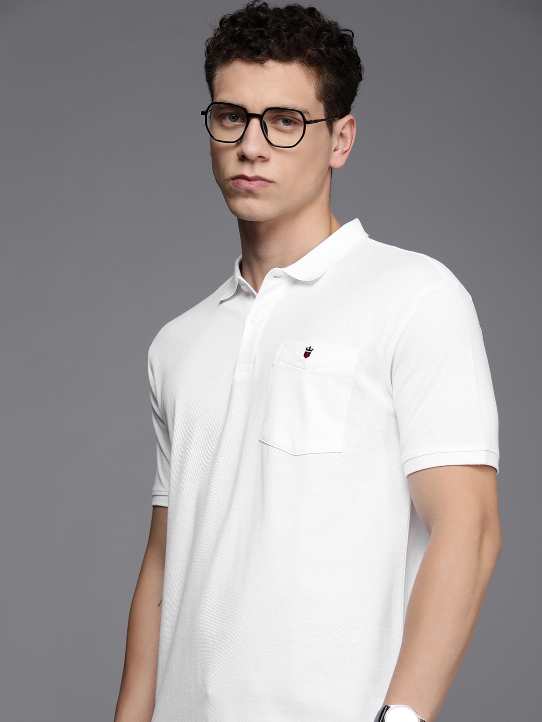Louis Philippe Jeans Polo Collar Pure Cotton With Chest Pocket Slim Fit T-shirt, White
Louis Philippe Jeans Polo Collar Pure Cotton With Chest Pocket Slim Fit T-shirt, White
