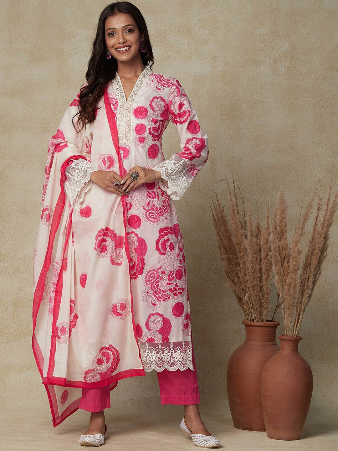 FASHOR Off White Ethnic Motifs Printed Pure Cotton Kurta With Trousers & Dupatta
FASHOR Off White Ethnic Motifs Printed Pure Cotton Kurta With Trousers & Dupatta