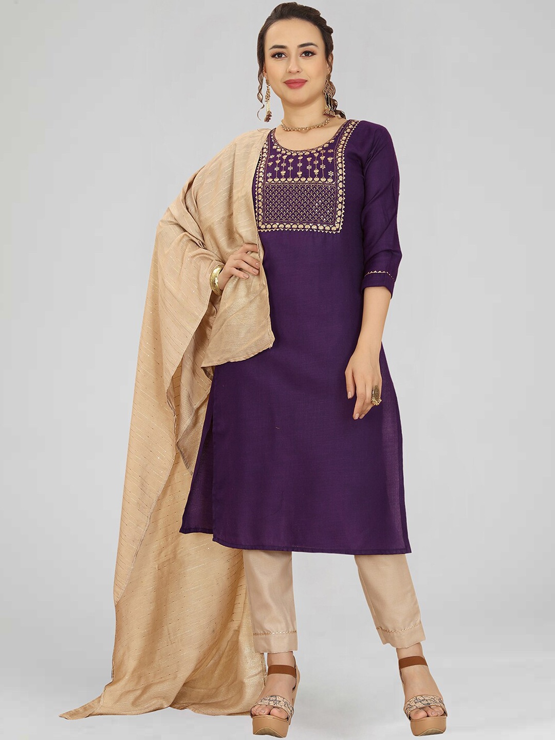 KALINI Round Neck Floral Printed Thread Work Regular Kurta & Trousers with With Dupatta, Purple
KALINI Round Neck Floral Printed Thread Work Regular Kurta & Trousers with With Dupatta, Purple