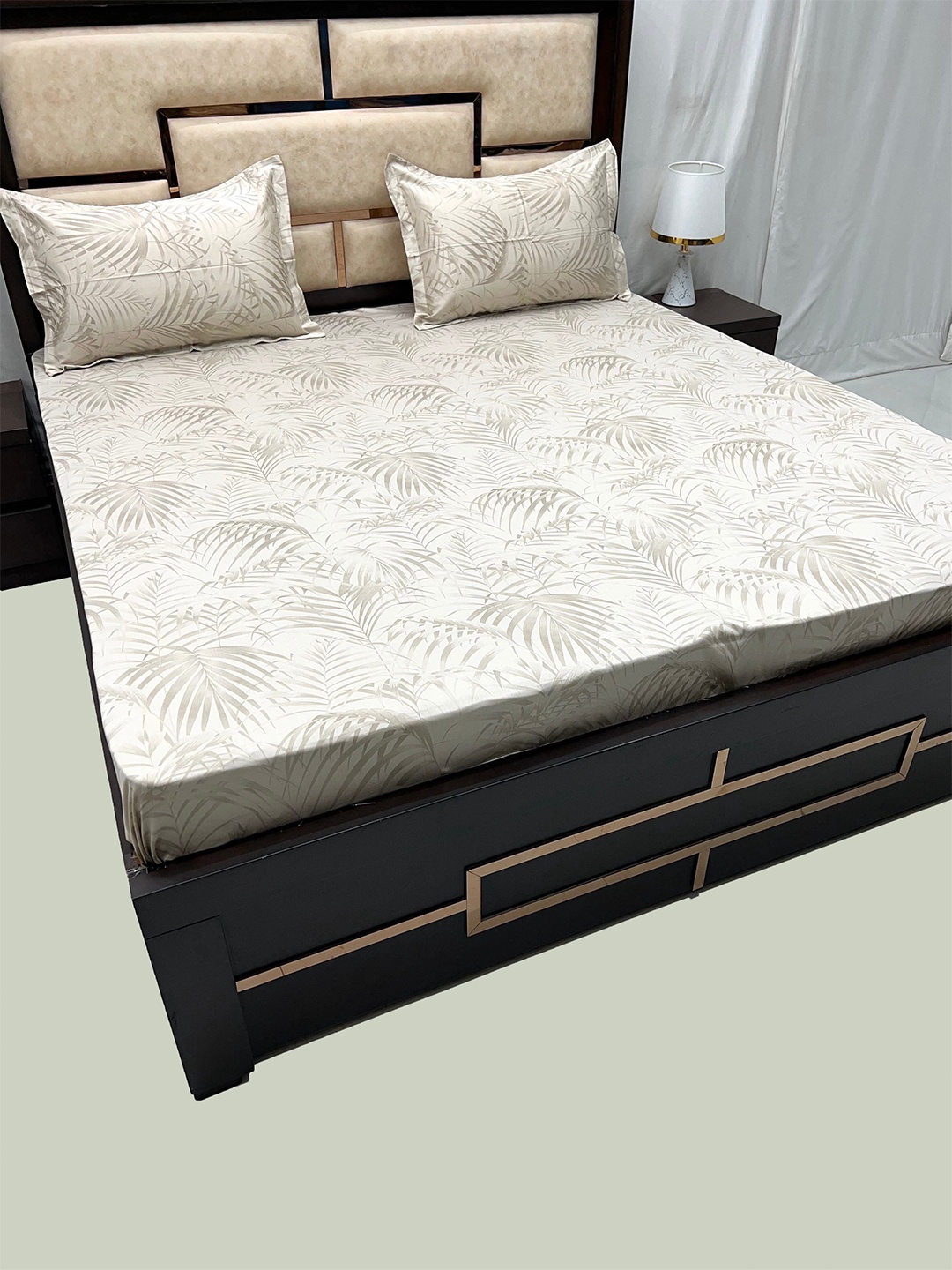 Pure Decor Royal Divine Beige & Grey Floral Cotton 500 TC King Bedsheet & 2 Pillow Covers
Pure Decor Royal Divine Beige & Grey Floral Cotton 500 TC King Bedsheet & 2 Pillow Covers