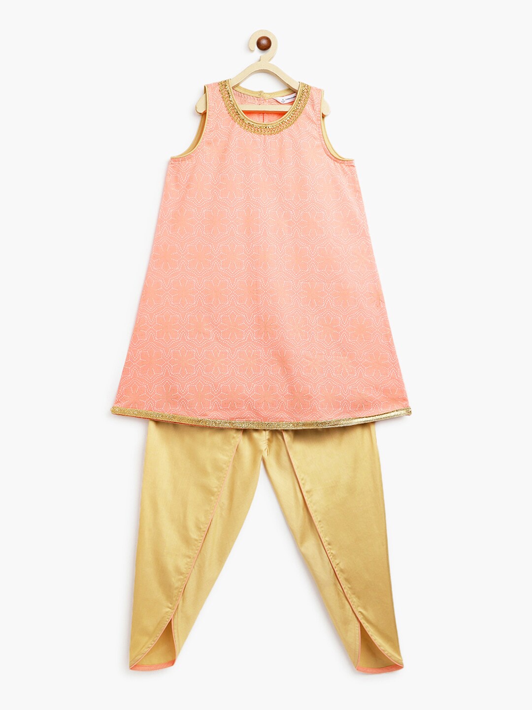 Campana Girls Ethnic Motifs Embroidered Thread Work Pure Cotton Kurta with Dhoti Pants, Peach
Campana Girls Ethnic Motifs Embroidered Thread Work Pure Cotton Kurta with Dhoti Pants, Peach