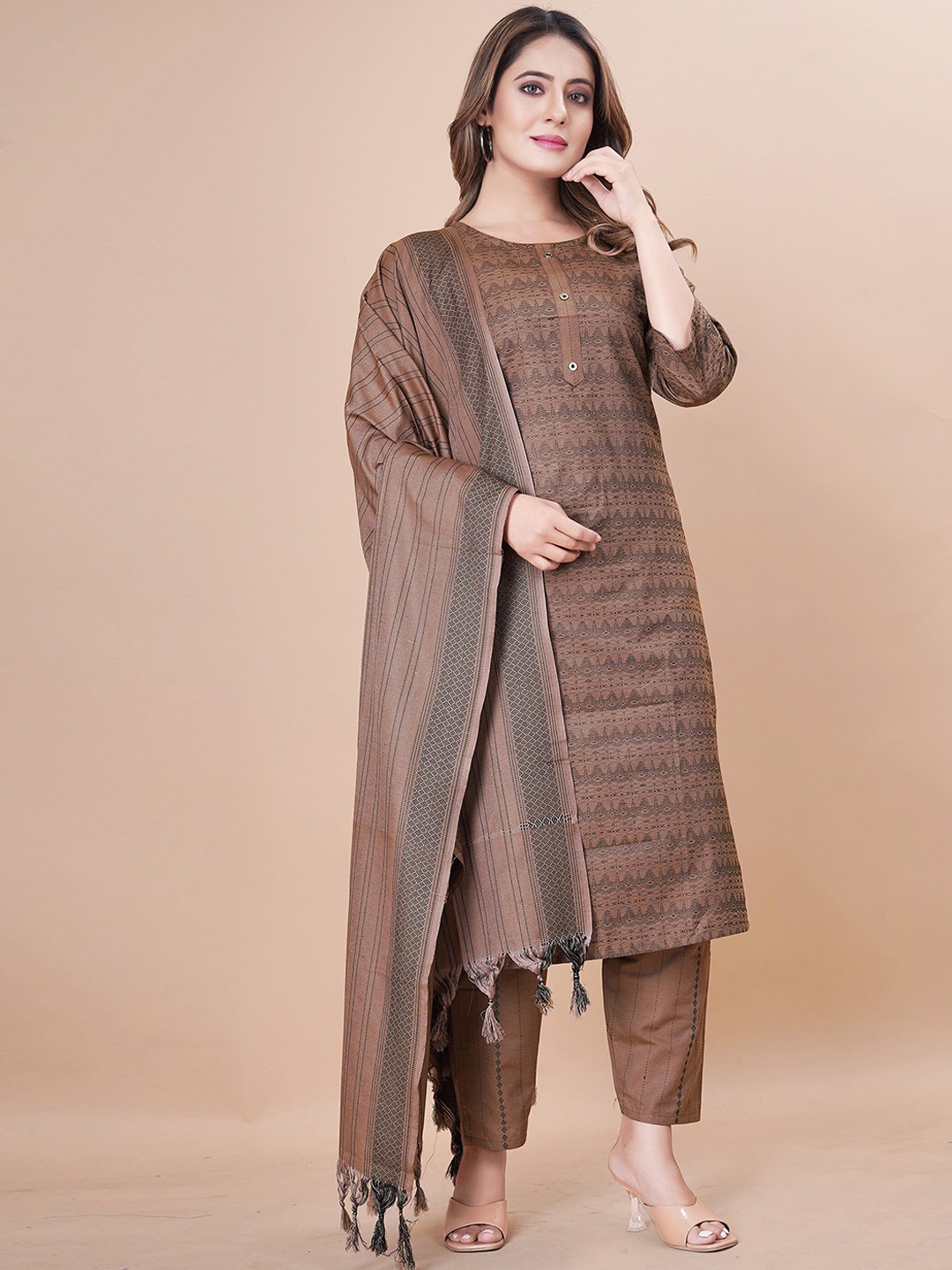 KALINI Round Neck Ethnic Motif Printed Regular Thread Work Kurta & Trousers With Dupatta, Brown
KALINI Round Neck Ethnic Motif Printed Regular Thread Work Kurta & Trousers With Dupatta, Brown