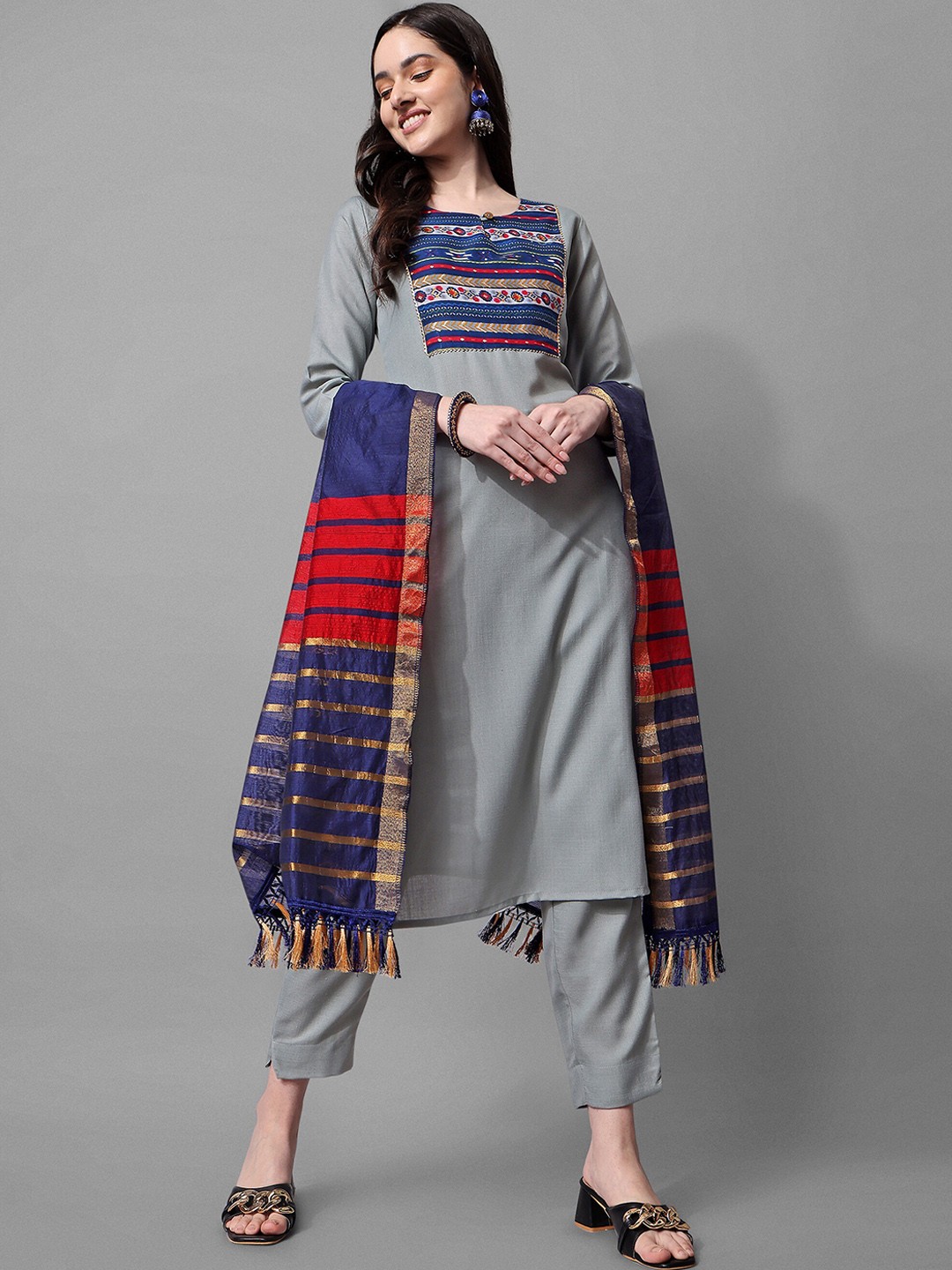 KALINI Round Neck Yoke Design Regular Gotta Patti Kurta & Trousers With Dupatta, Grey
KALINI Round Neck Yoke Design Regular Gotta Patti Kurta & Trousers With Dupatta, Grey