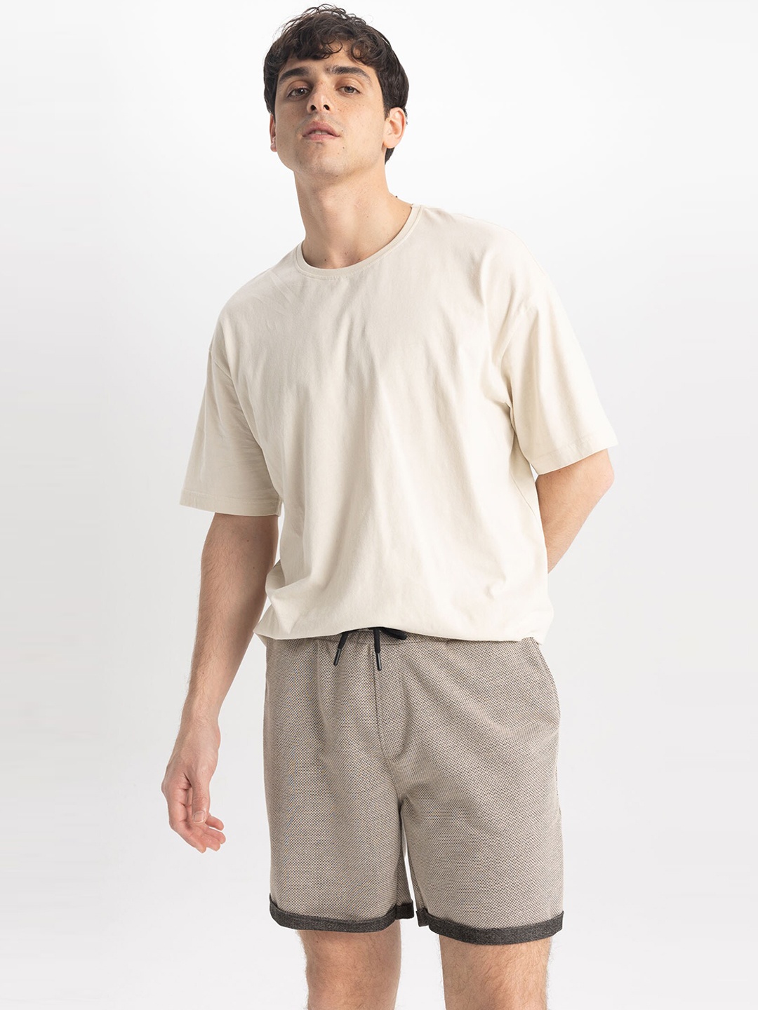 DeFacto Men Mid-Rise Shorts, Na