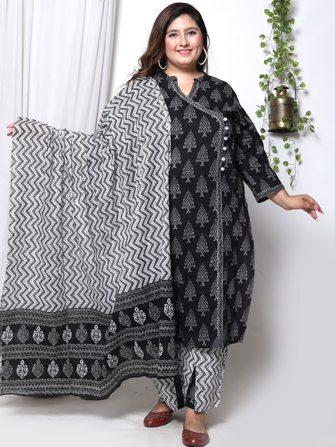 Swasti Plus Size Ethnic Motifs Printed Cotton Angrakha Kurta With Trousers & Dupatta, Black
Swasti Plus Size Ethnic Motifs Printed Cotton Angrakha Kurta With Trousers & Dupatta, Black