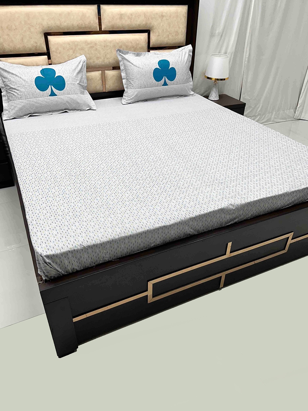 Pure Decor Lifestyle White Printed Poly Cotton 380 TC King Bedsheet With 2 Pillow Covers
Pure Decor Lifestyle White Printed Poly Cotton 380 TC King Bedsheet With 2 Pillow Covers