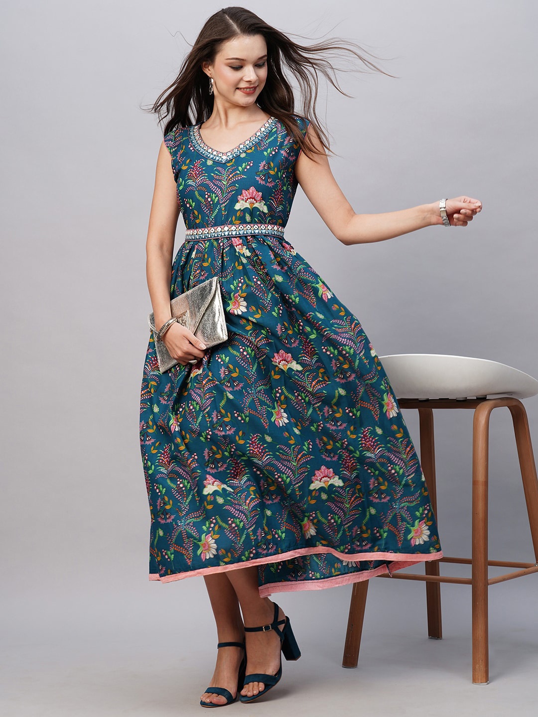 Kiana House Of Fashion Floral Printed Round Neck Embroidered Detailed Cotton Fit & Flare Midi Dress, Blue
Kiana House Of Fashion Floral Printed Round Neck Embroidered Detailed Cotton Fit & Flare Midi Dress, Blue