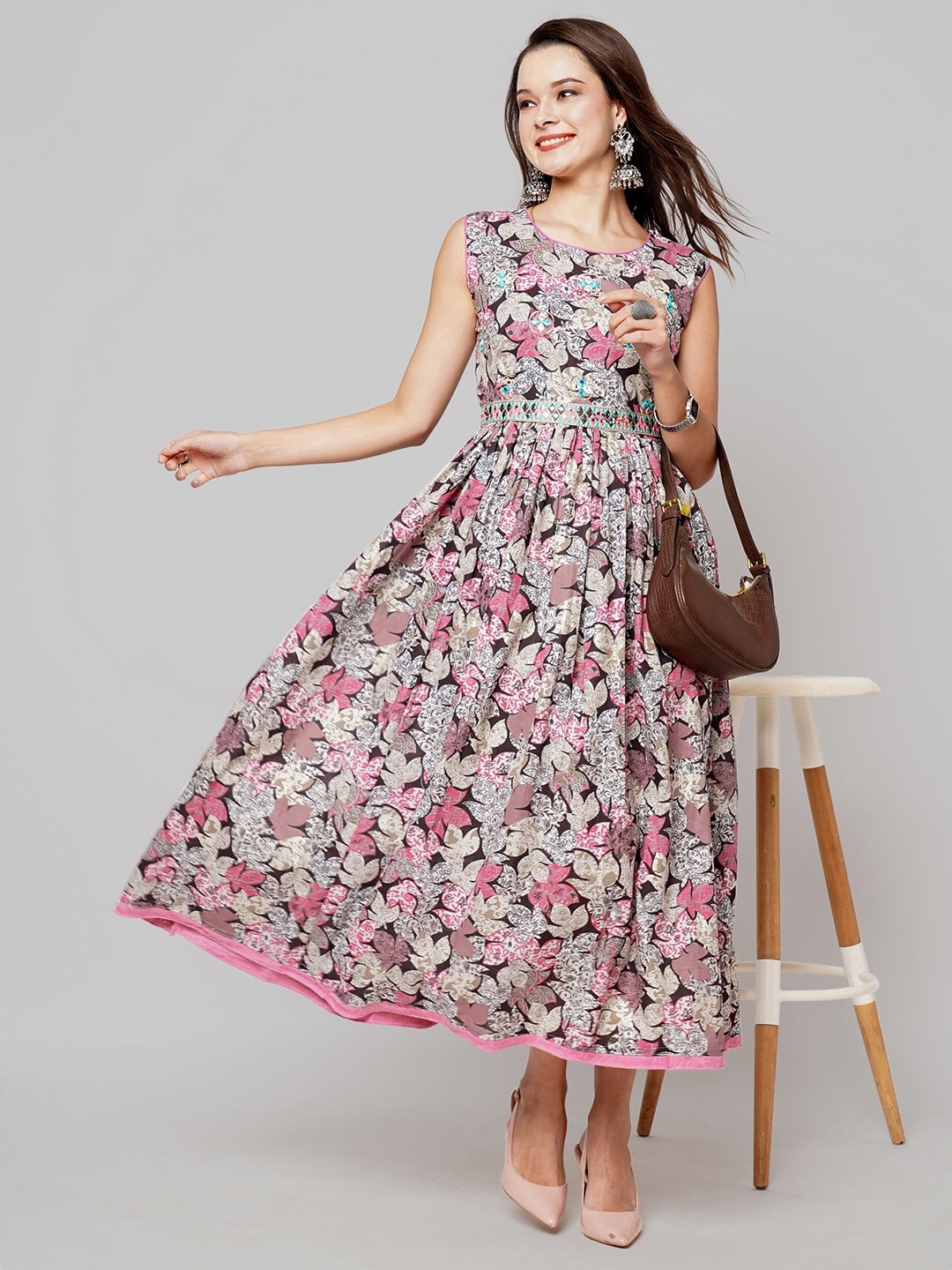 Kiana House Of Fashion Floral Printed Round Neck Embroidered Detailed Cotton Fit & Flare Midi Dress, Black
Kiana House Of Fashion Floral Printed Round Neck Embroidered Detailed Cotton Fit & Flare Midi Dress, Black