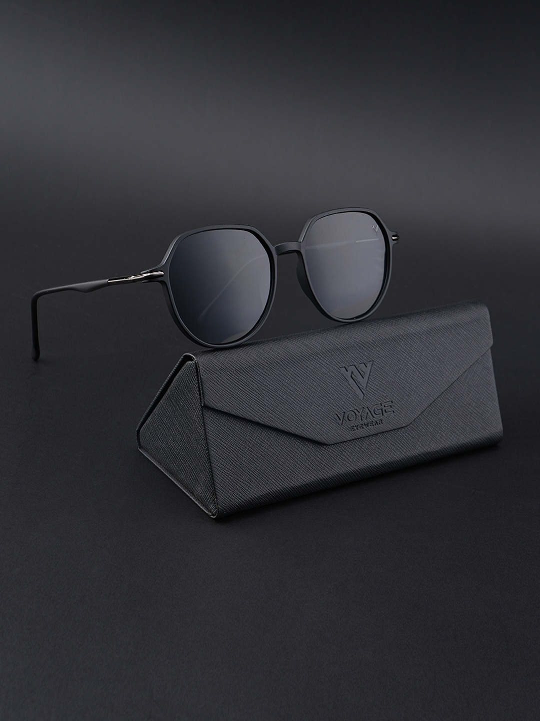 Voyage Unisex Round Sunglasses with Polarised and UV Protected Lens TR8068PMG4299, Black
Voyage Unisex Round Sunglasses with Polarised and UV Protected Lens TR8068PMG4299, Black