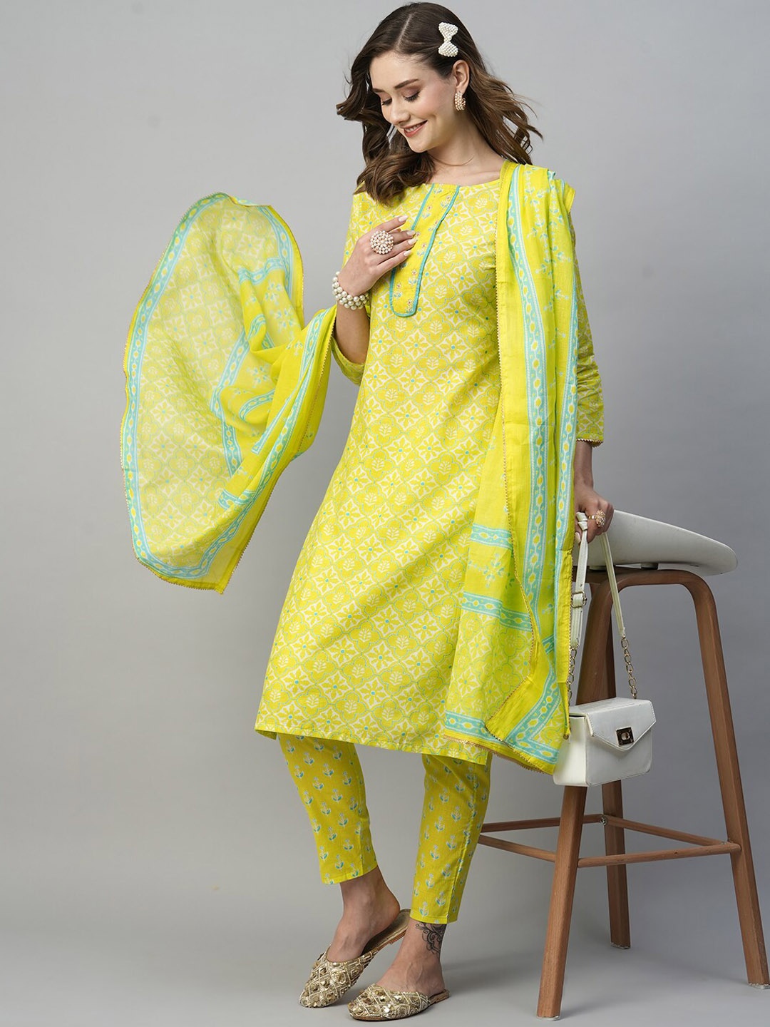 Kiana Ethnic Motifs Printed Pure Cotton Straight Kurta & Trousers with Dupatta, Lime green
Kiana Ethnic Motifs Printed Pure Cotton Straight Kurta & Trousers with Dupatta, Lime green
