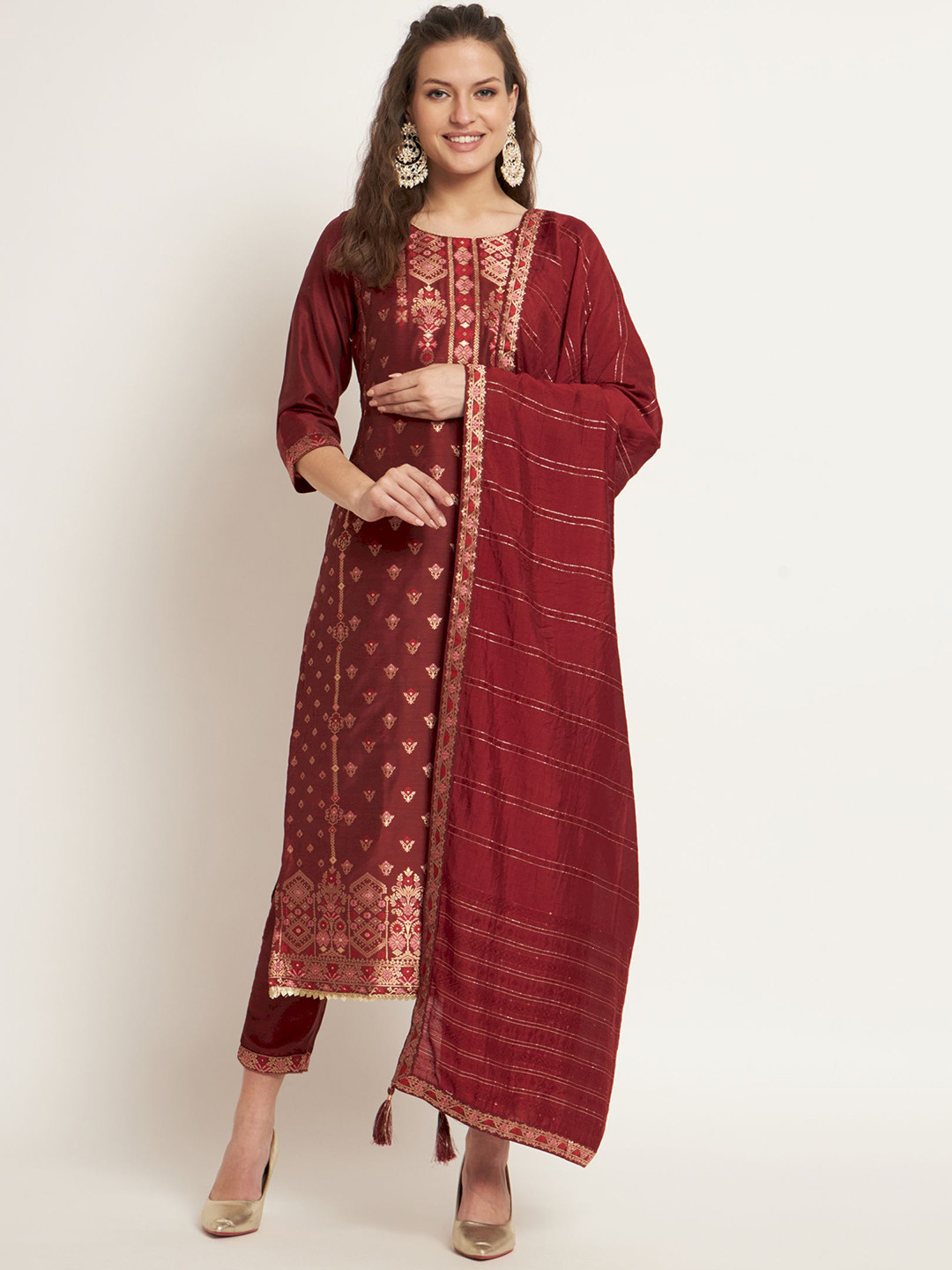 Shopping Queen Ethnic Motifs Woven Design Gotta Patti Kurta With Trousers & Dupatta, Maroon
Shopping Queen Ethnic Motifs Woven Design Gotta Patti Kurta With Trousers & Dupatta, Maroon