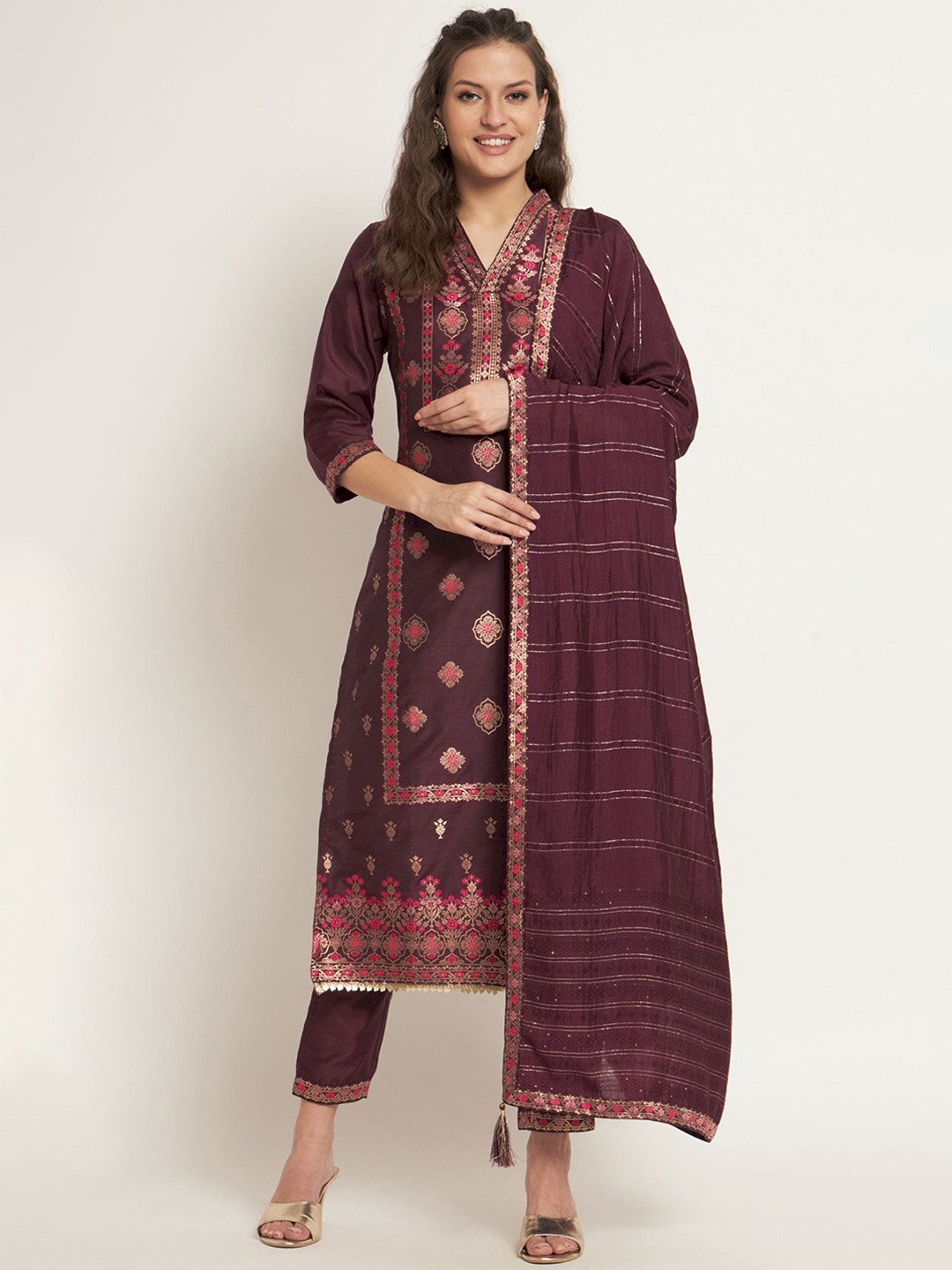 Shopping Queen Ethnic Motifs Woven Design Gotta Patti Kurta With Trousers & Dupatta, Maroon
Shopping Queen Ethnic Motifs Woven Design Gotta Patti Kurta With Trousers & Dupatta, Maroon