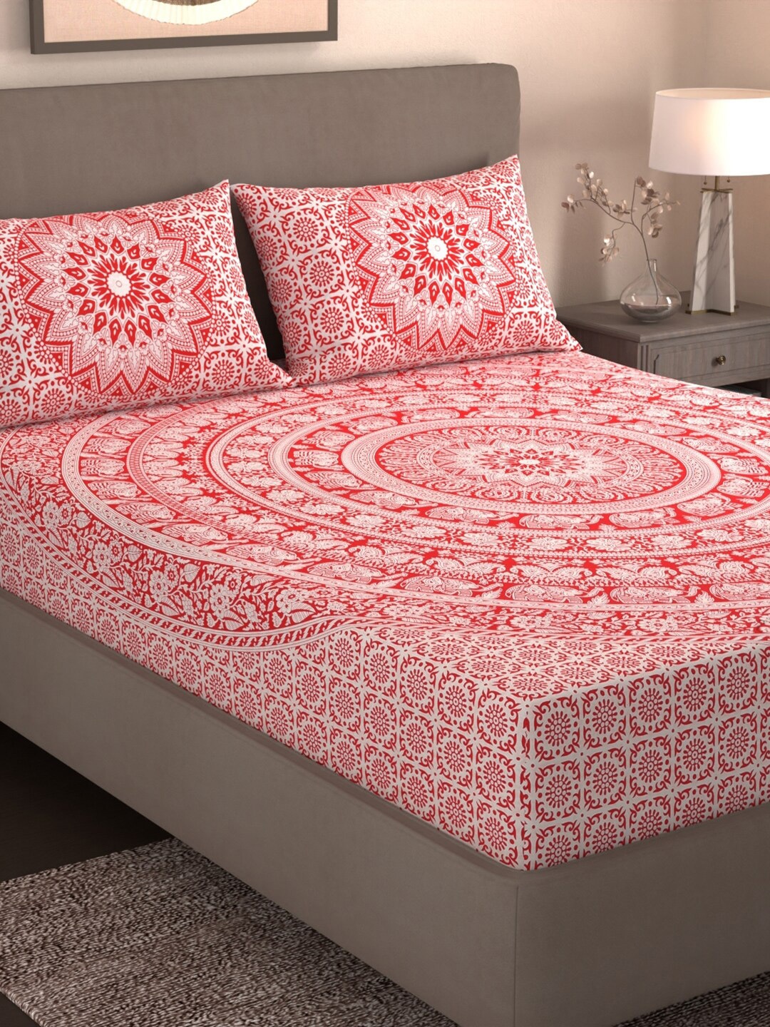 Varde Cadmium Red & Ethnic Motifs Printed Cotton 210 TC King Bedsheet Set 2.50 m x 2.25 m
Varde Cadmium Red & Ethnic Motifs Printed Cotton 210 TC King Bedsheet Set 2.50 m x 2.25 m