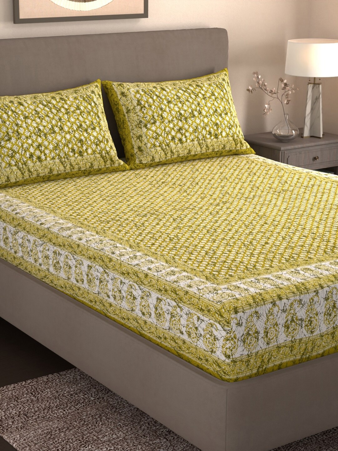 Varde Green & White Ethnic Motifs Printed 210 TC Cotton King Bedsheet Set 2.25 m x 2.50 m
Varde Green & White Ethnic Motifs Printed 210 TC Cotton King Bedsheet Set 2.25 m x 2.50 m