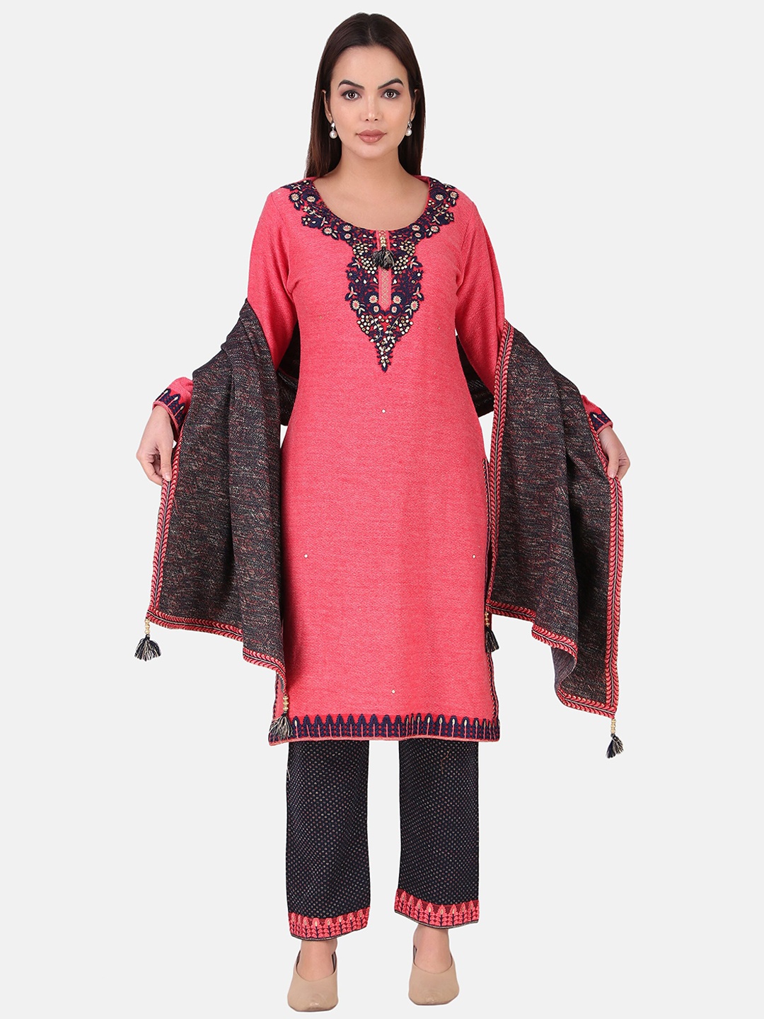 Elthia Ethnic Motifs Embroidered Beads And Stones Acrylic Kurta with Trousers And Dupatta, Pink
Elthia Ethnic Motifs Embroidered Beads And Stones Acrylic Kurta with Trousers And Dupatta, Pink