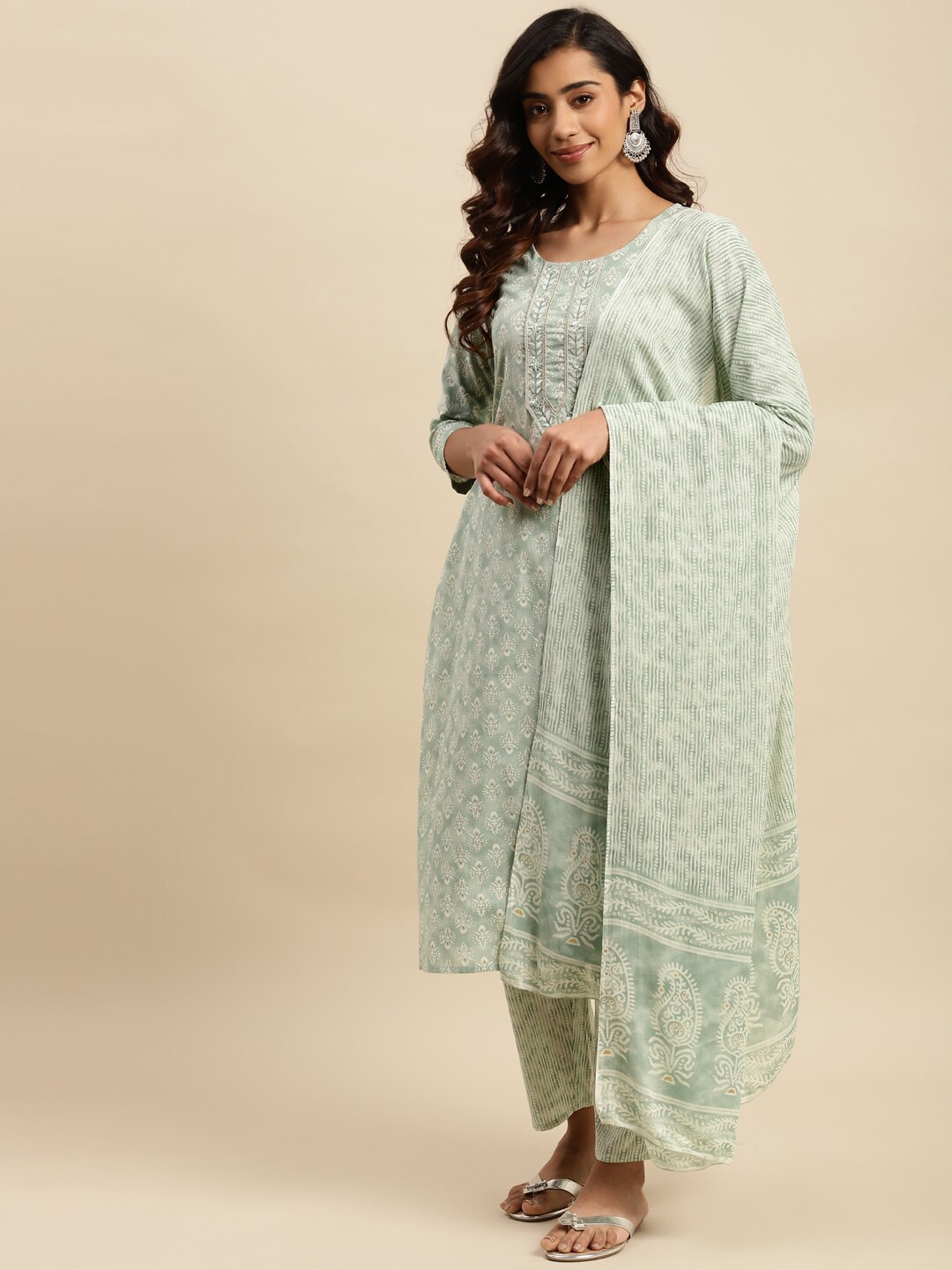 KALINI Ethnic Motifs Printed Regular Pure Cotton Kurta With Trousers & Dupatta, Green
KALINI Ethnic Motifs Printed Regular Pure Cotton Kurta With Trousers & Dupatta, Green